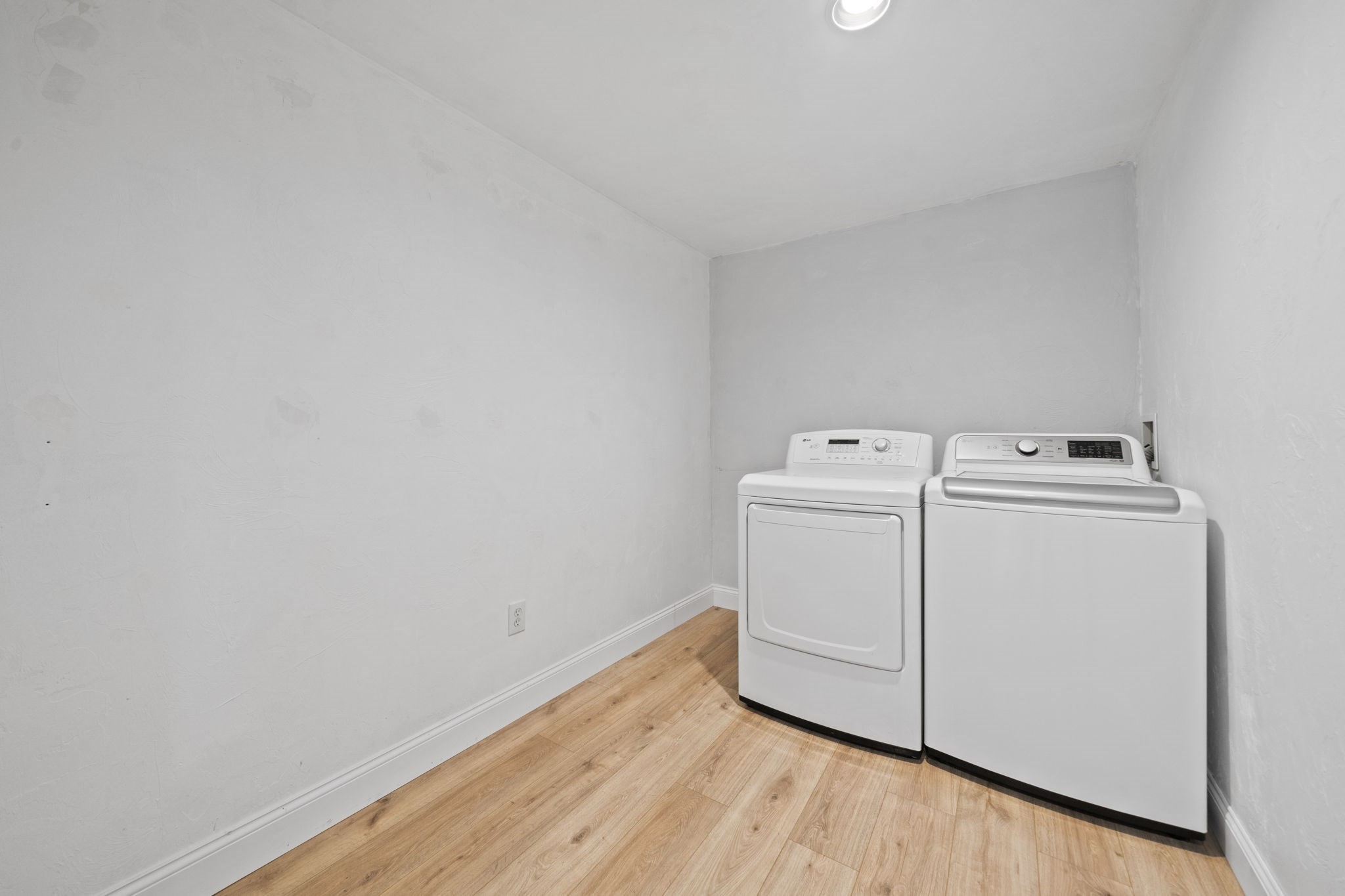 379 West Washington Street Property Photo 16