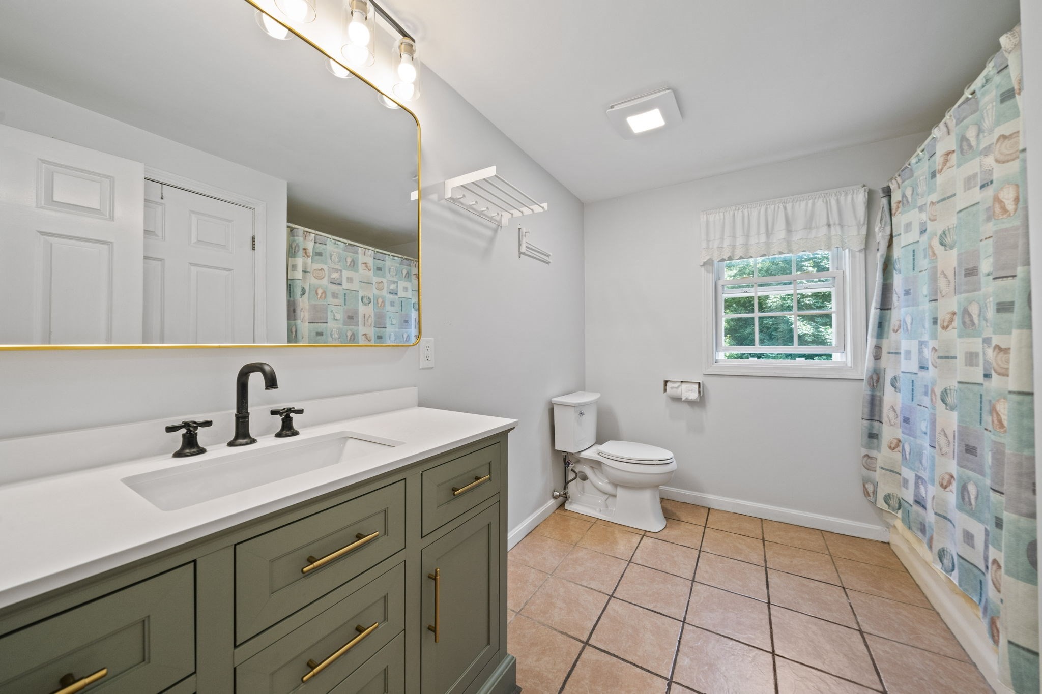 379 West Washington Street Property Photo 26