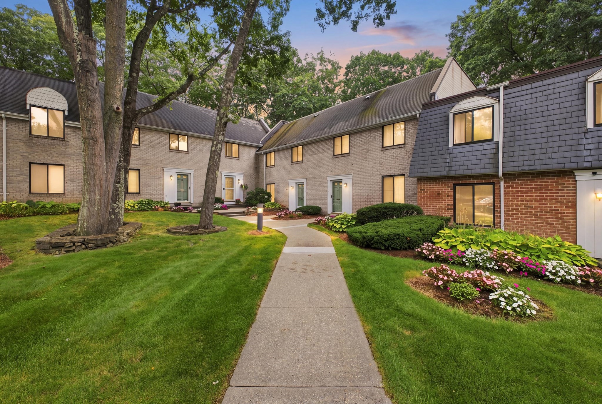 95 Commons Dr # 107