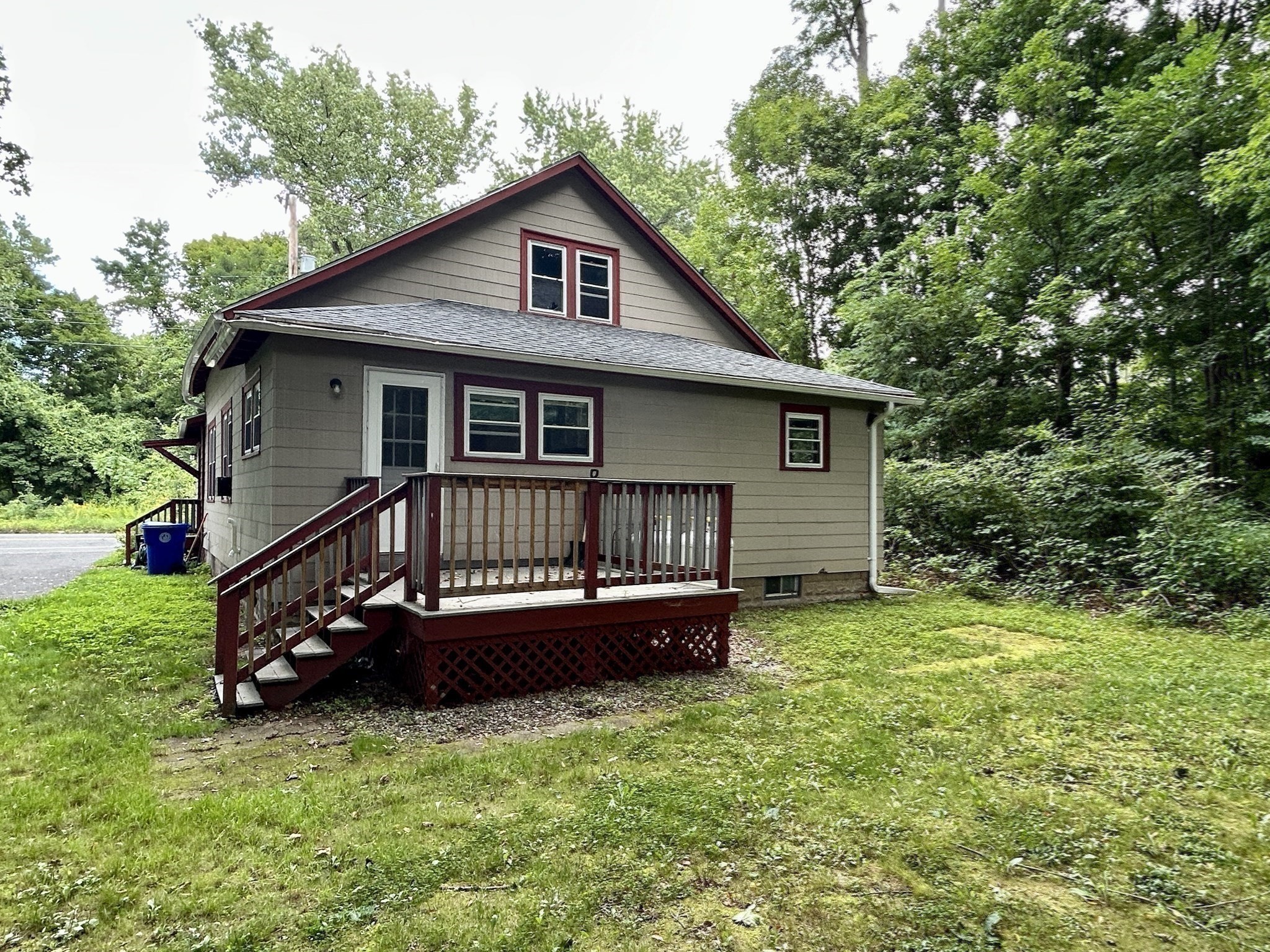 410 Silver St Property Photo 4