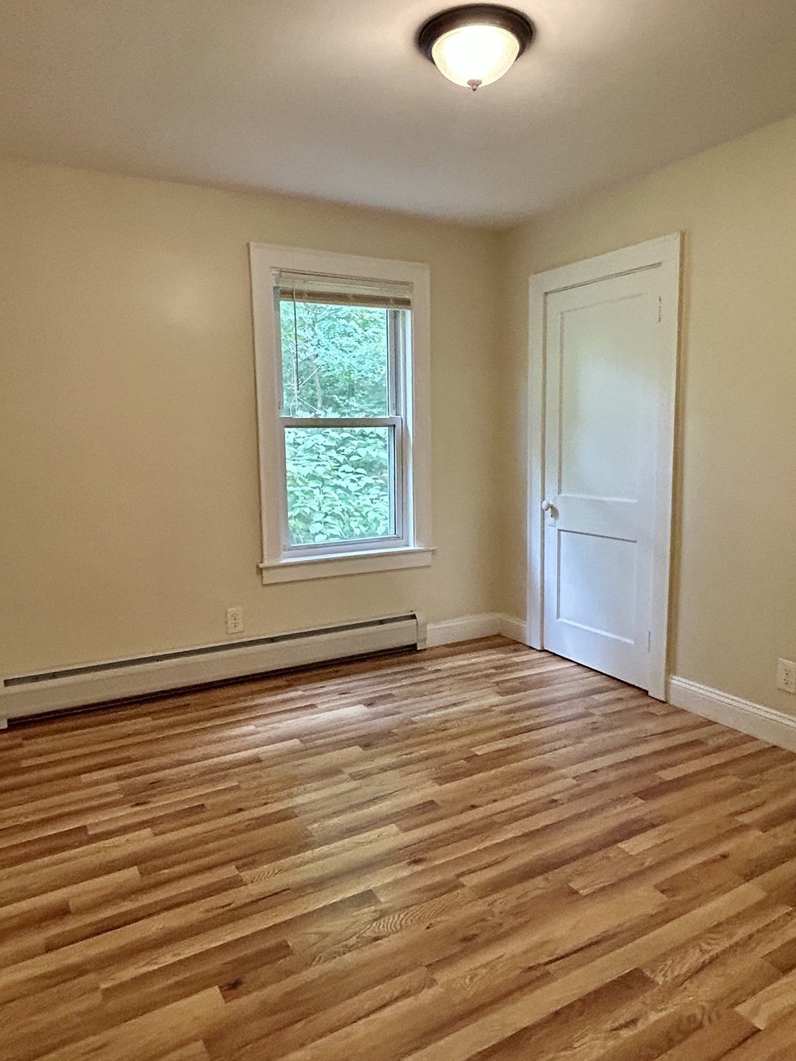 410 Silver St Property Photo 13