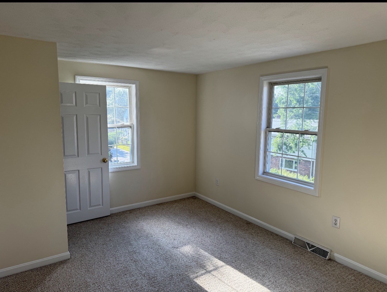 781 Boston Rd Property Photo 8
