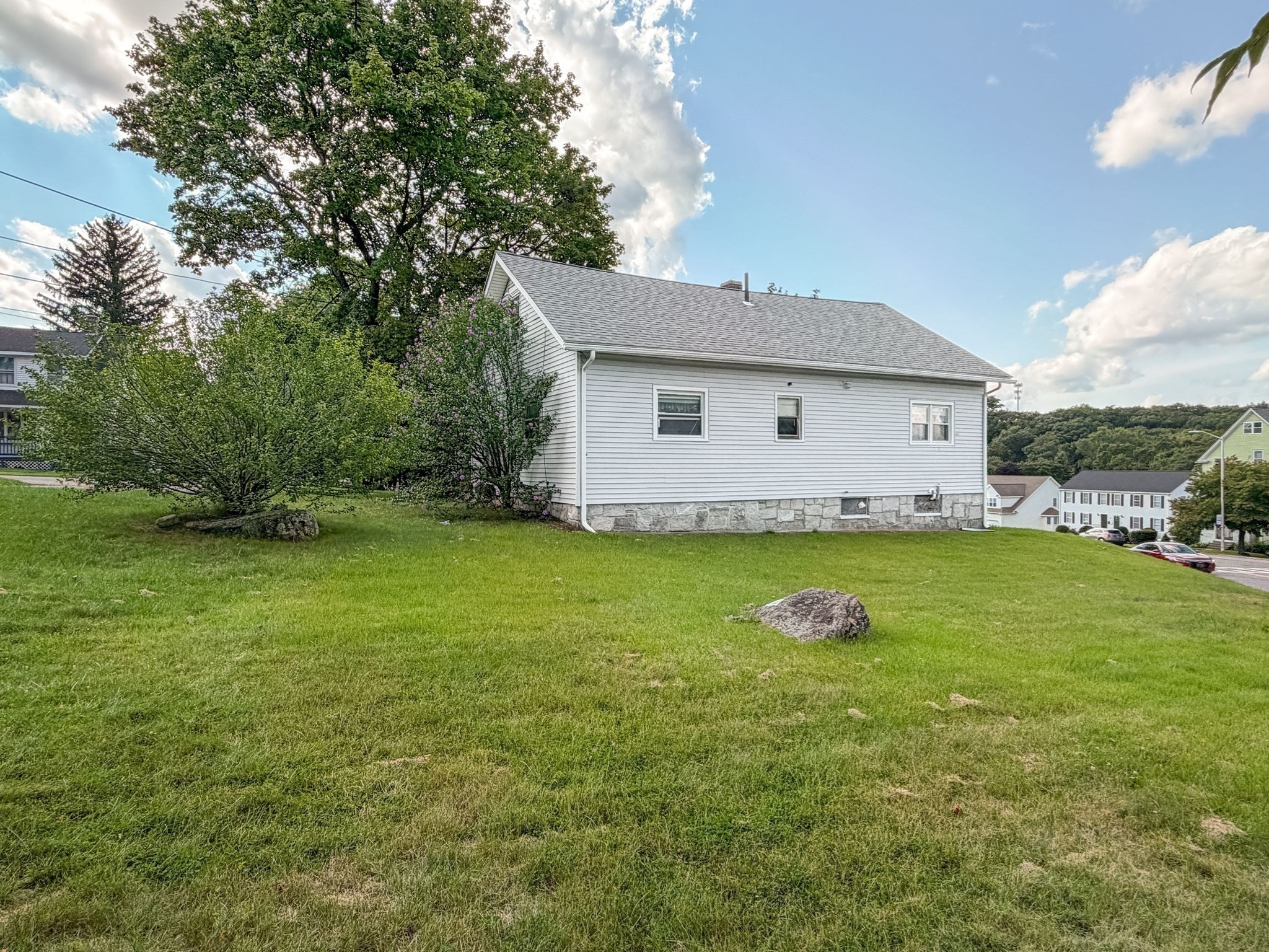 434 Hamilton Property Photo 3