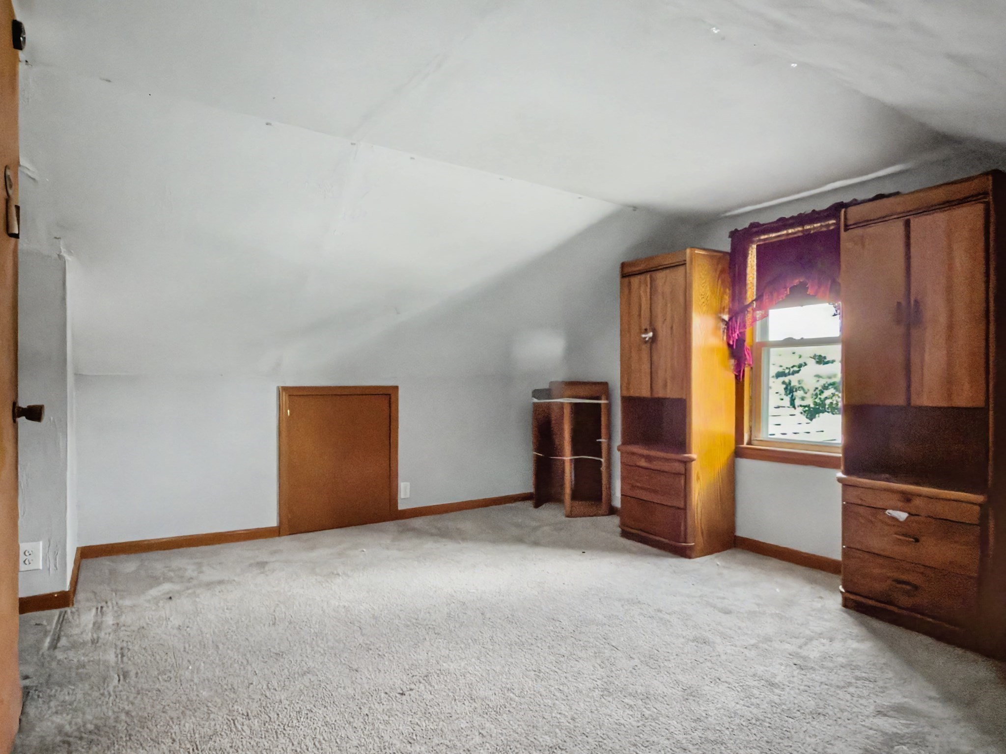 434 Hamilton Property Photo 24