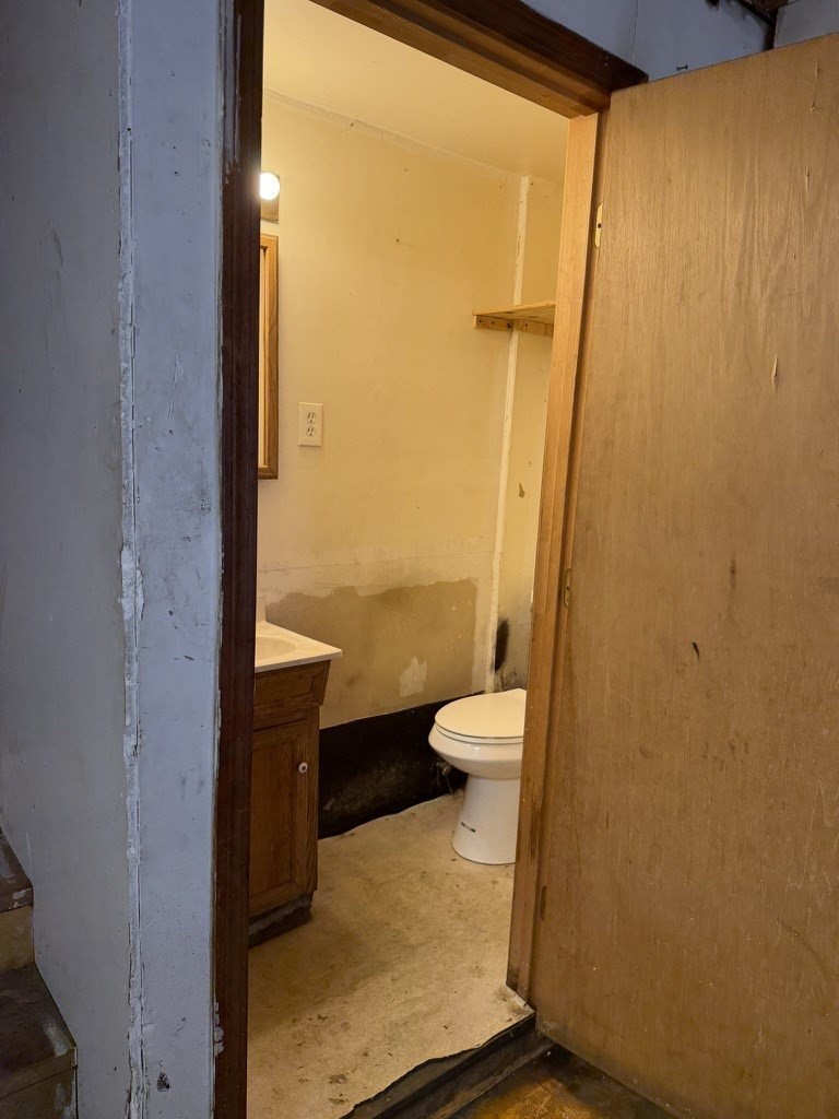 6 Dorchester St Property Photo 14