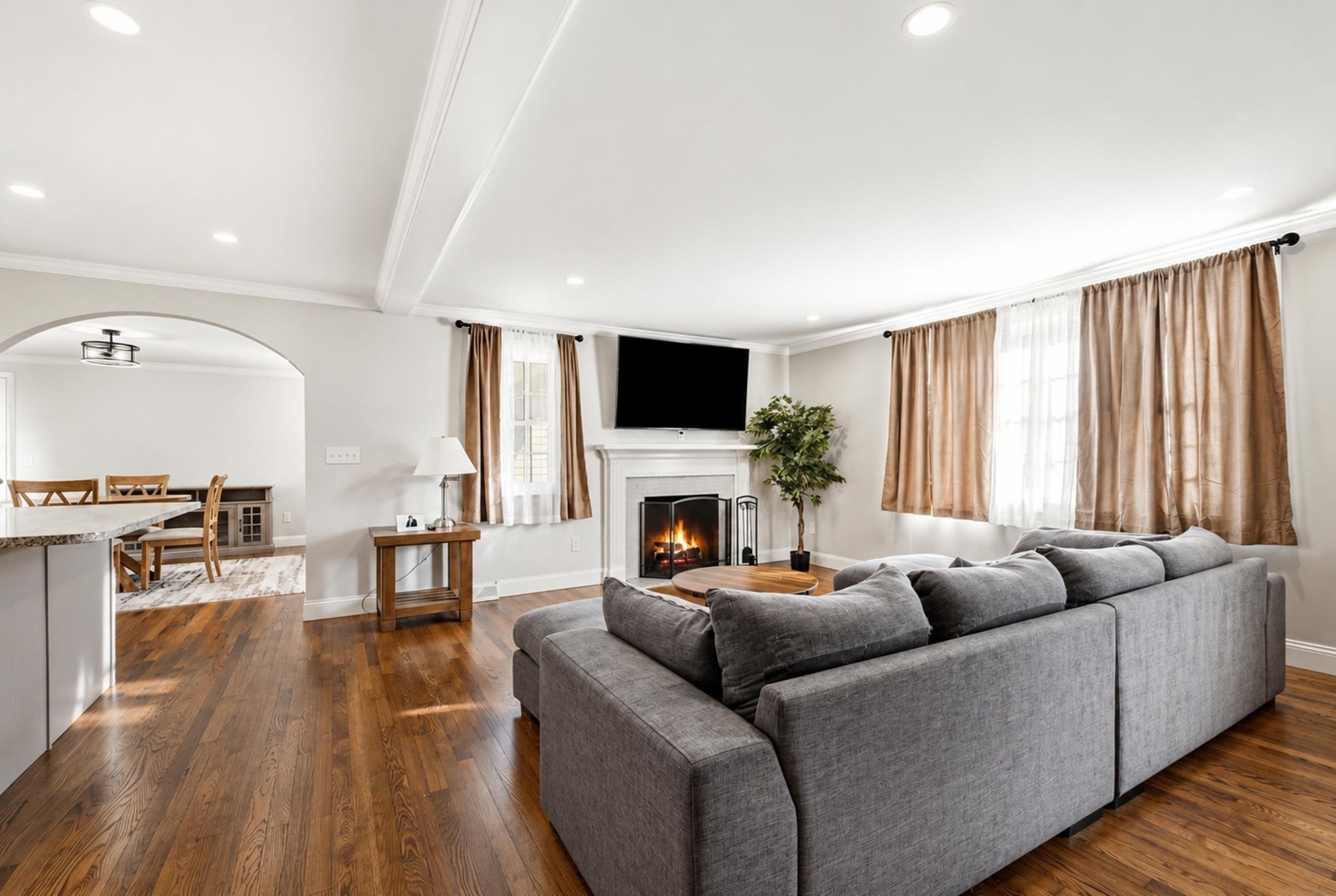 35 Ludlow Street Property Photo 2