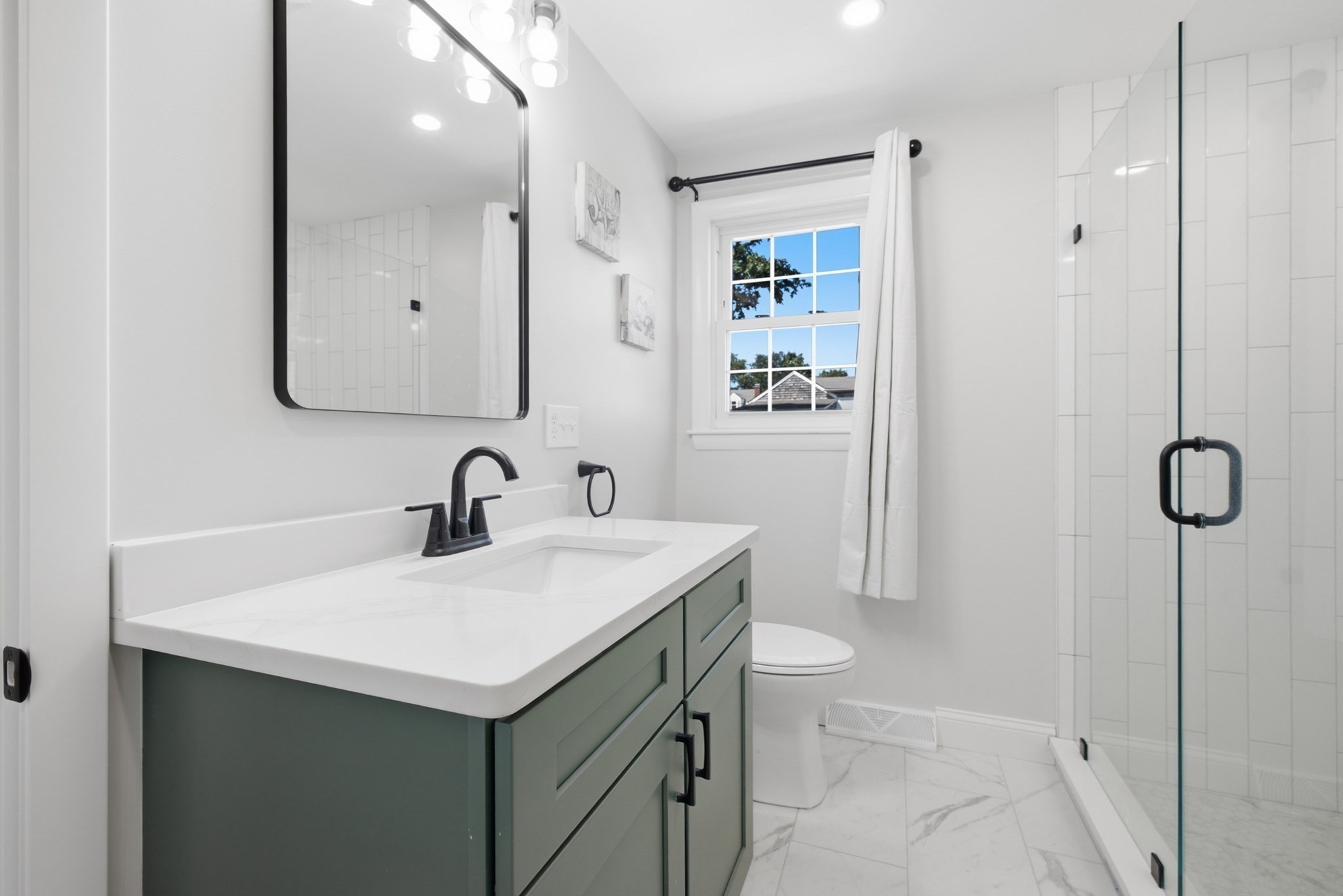 35 Ludlow Street Property Photo 4