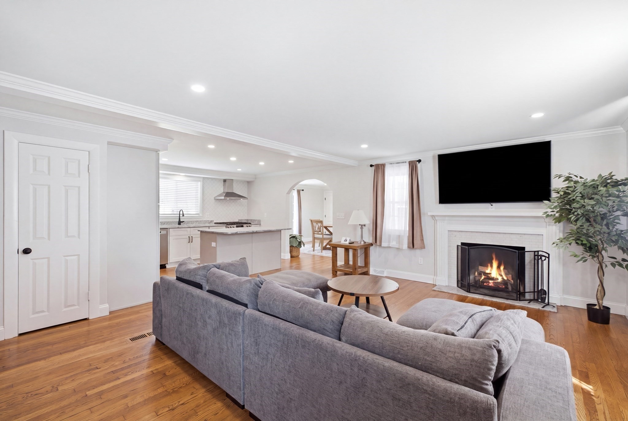 35 Ludlow Street Property Photo 11
