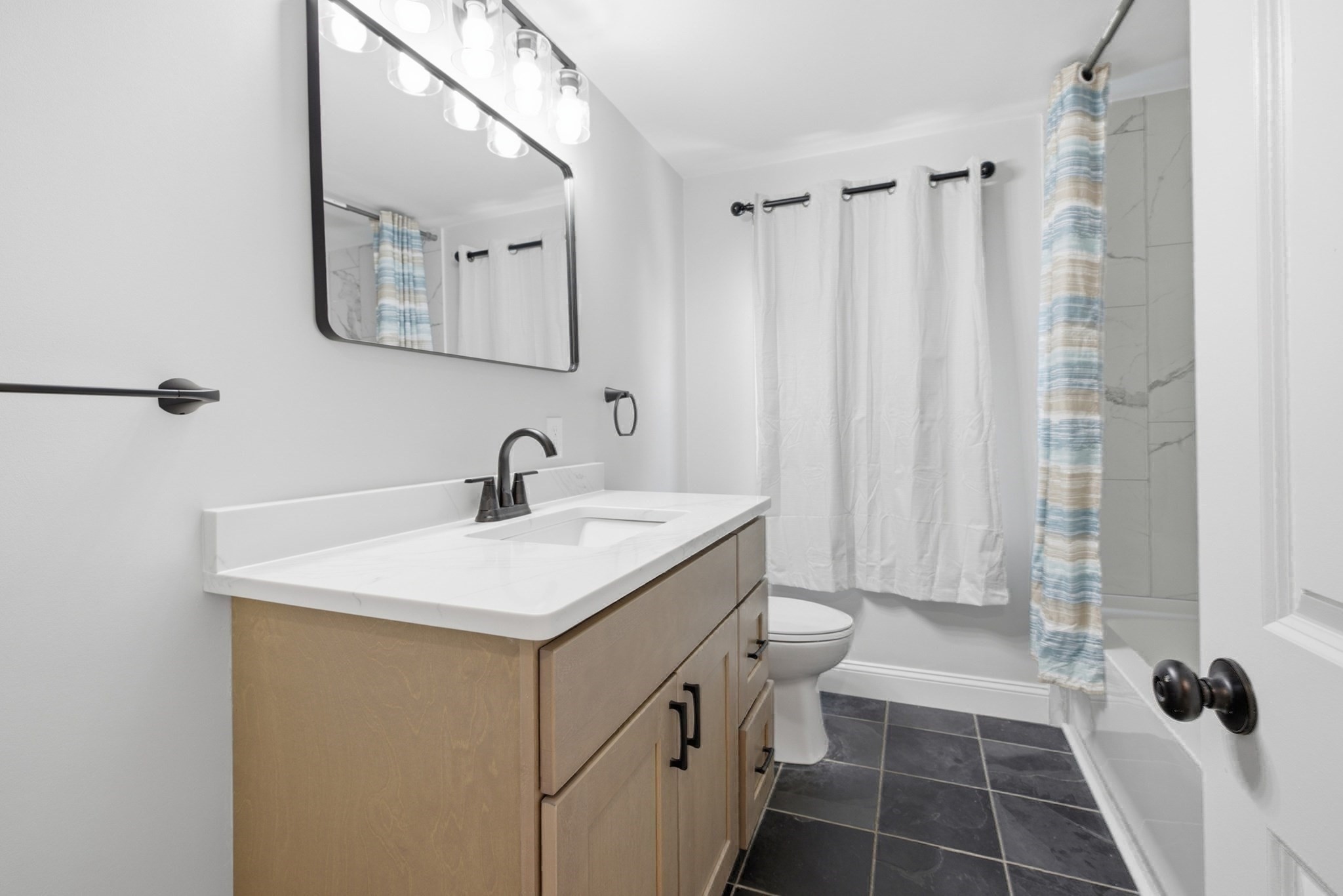 35 Ludlow Street Property Photo 19
