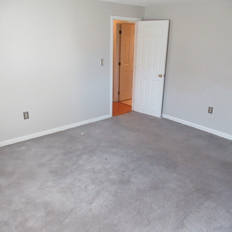 14 Lantern Lane # 7 Property Photo 16
