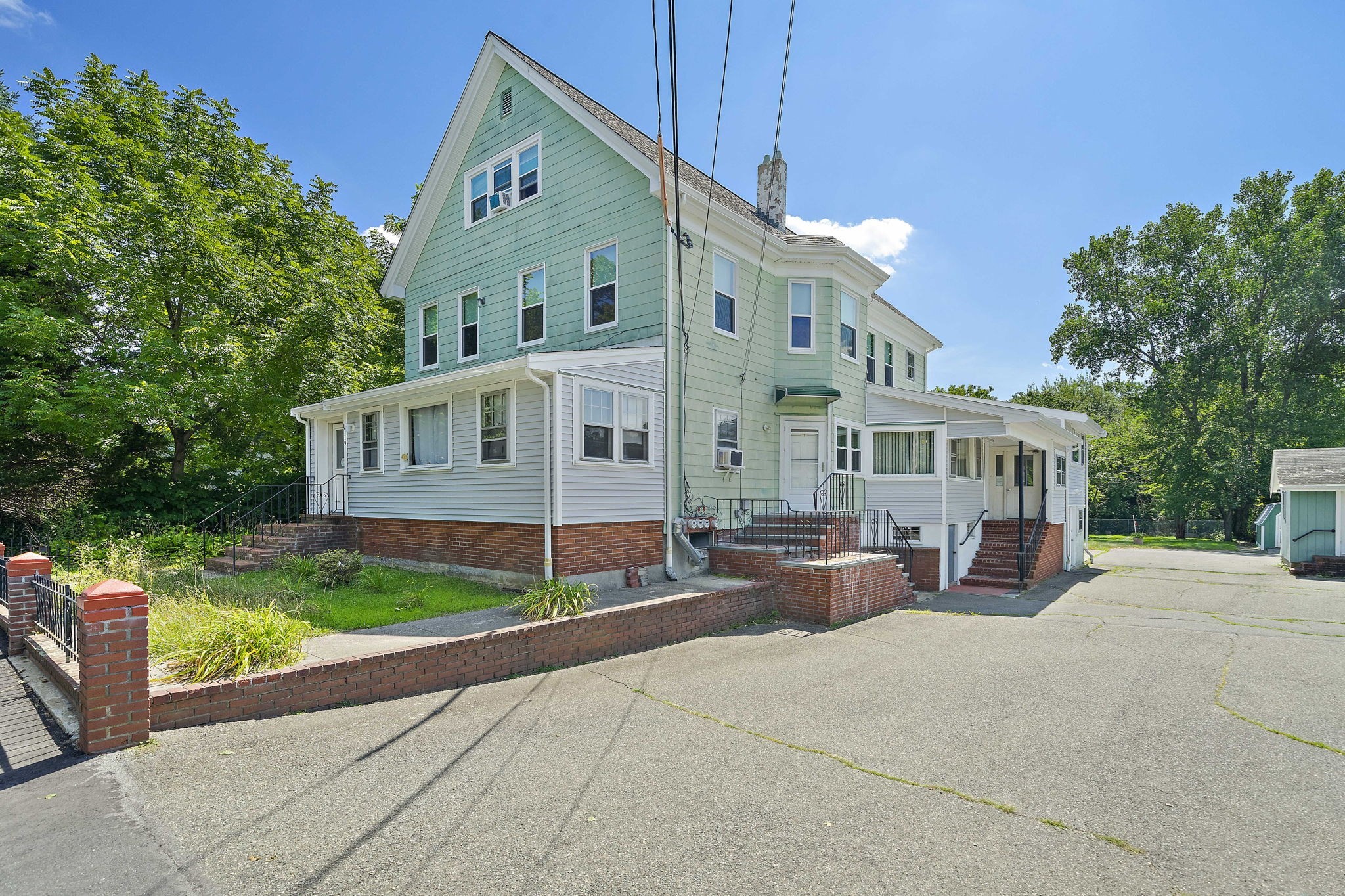 19 Bartlett Property Photo 1