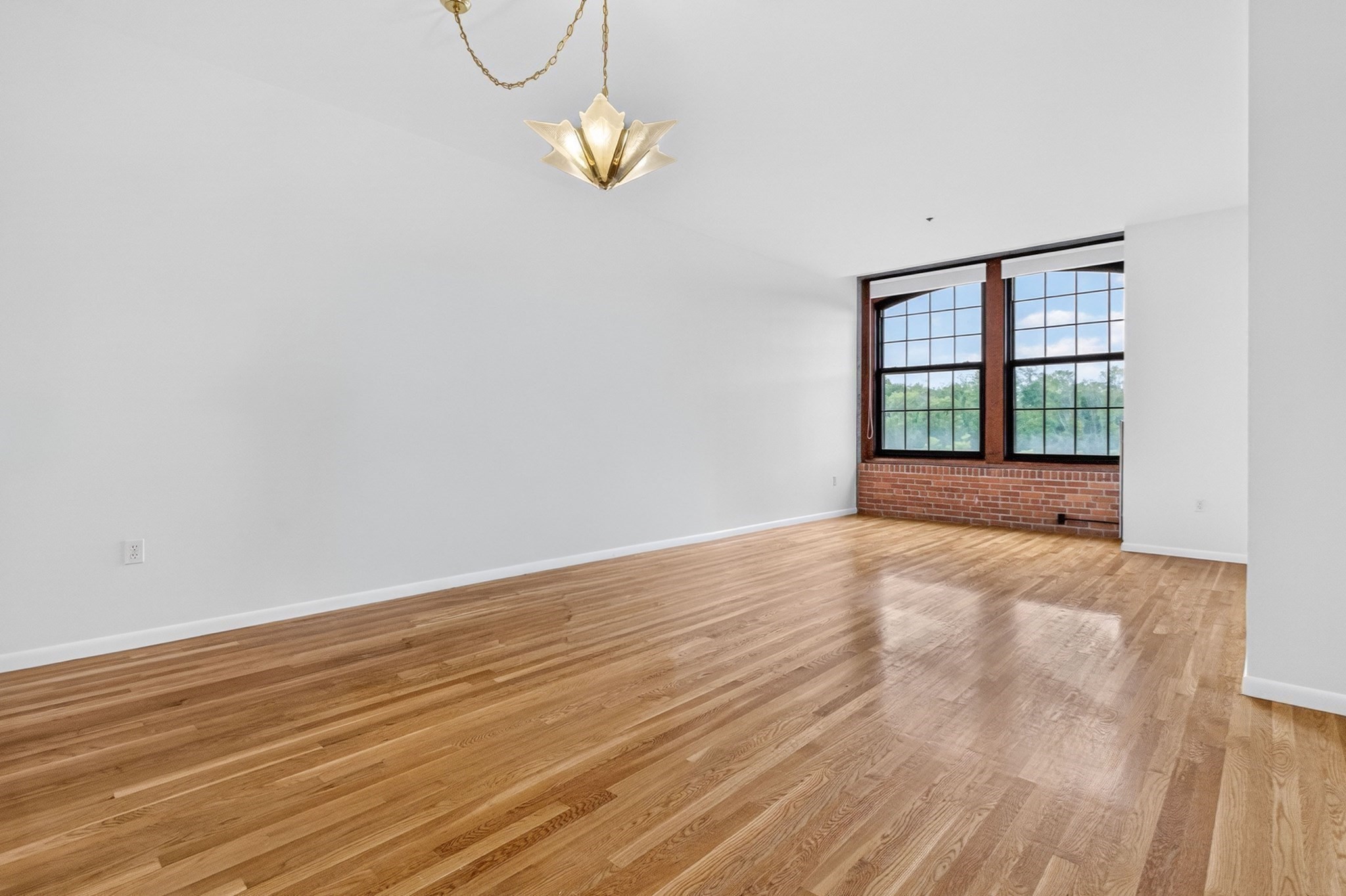 1243 Adams Street # 303 Property Photo 2
