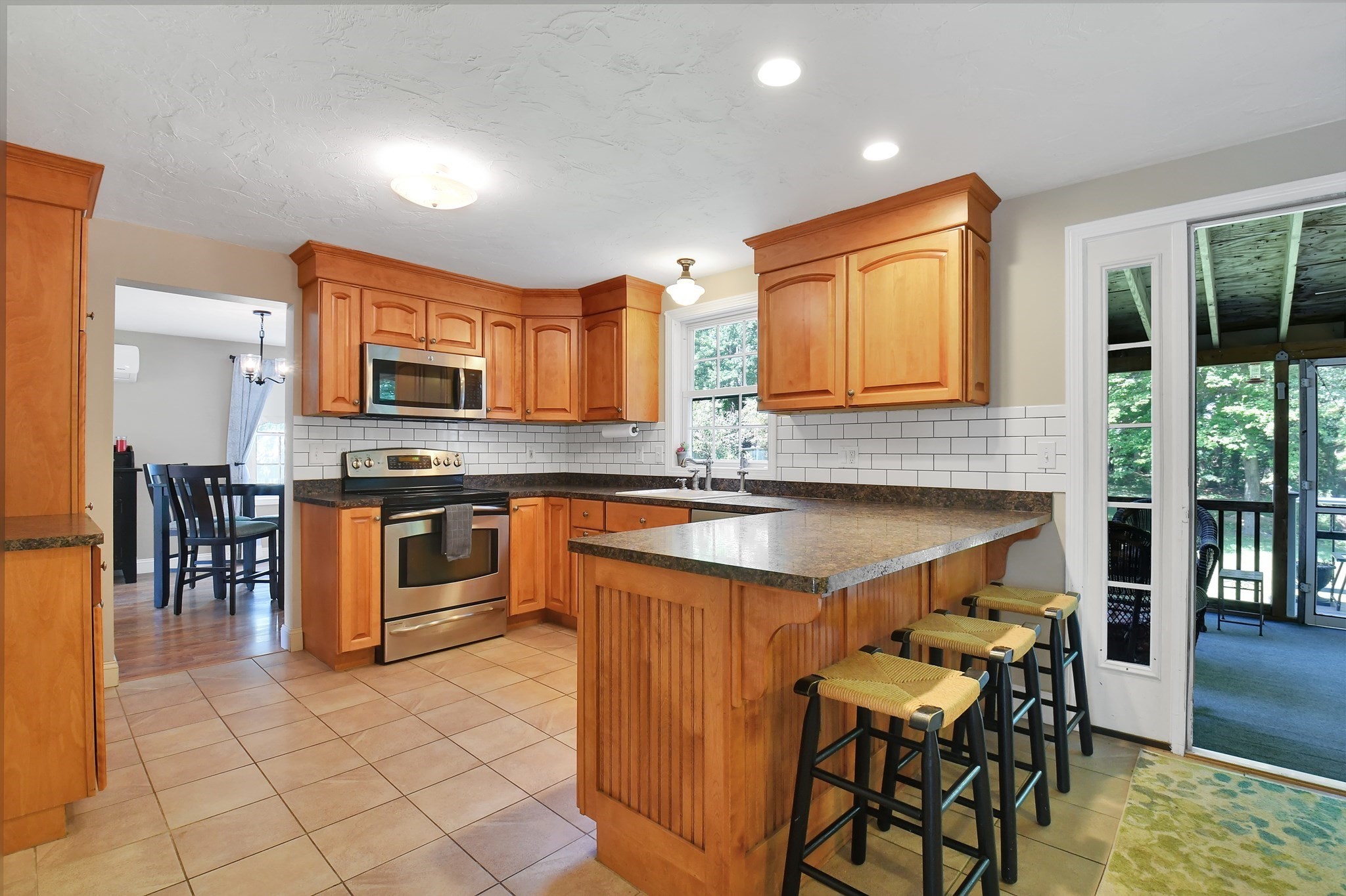 141 Farm Hill Rd Property Photo 3