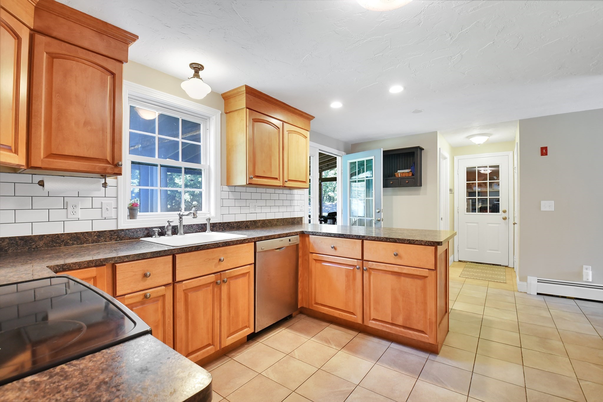 141 Farm Hill Rd Property Photo 4