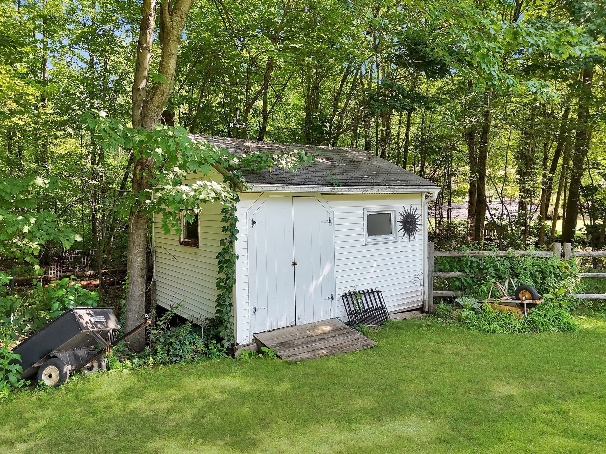 141 Farm Hill Rd Property Photo 32