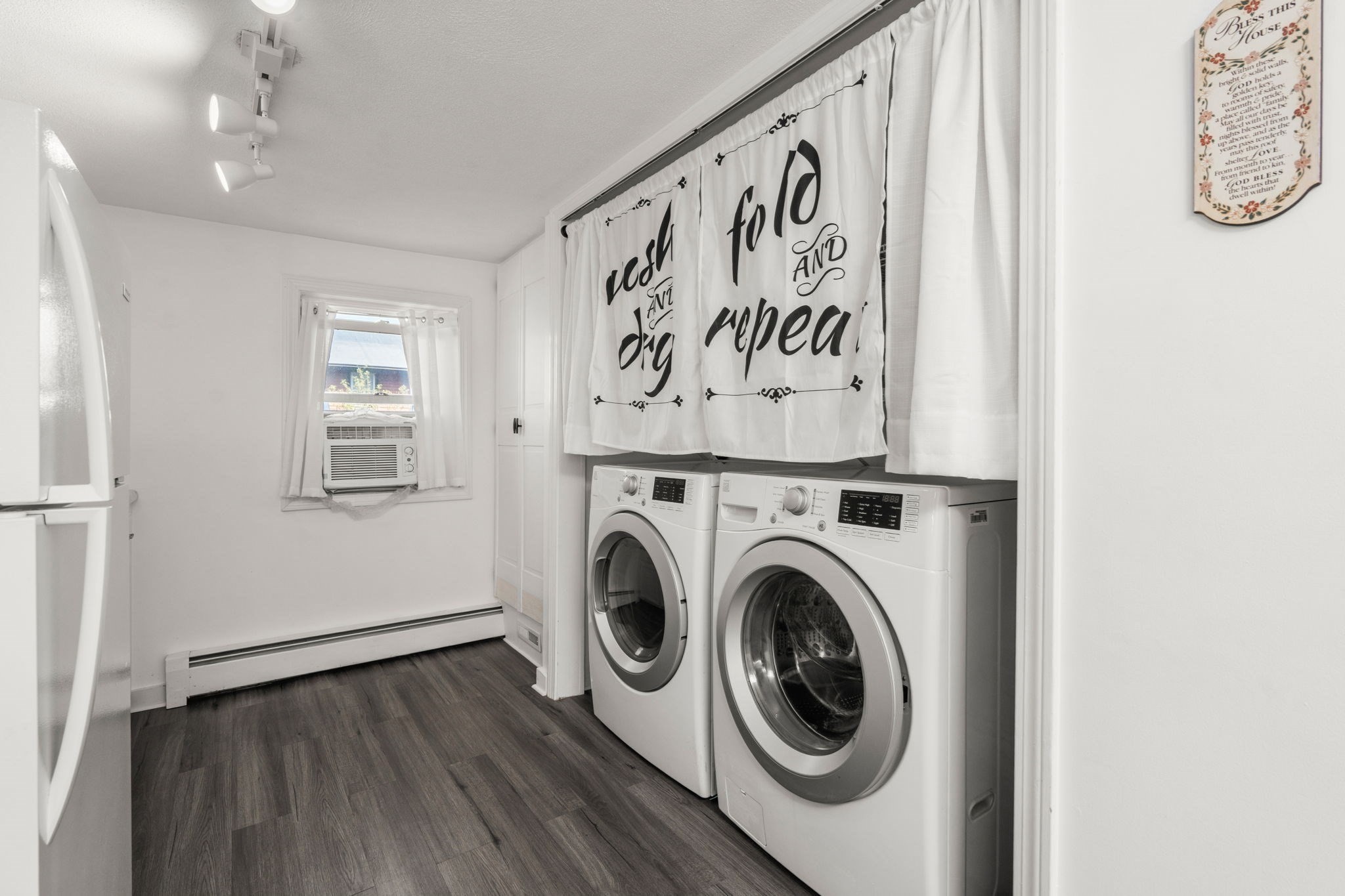 26 Wallis Street # 1 Property Photo 8