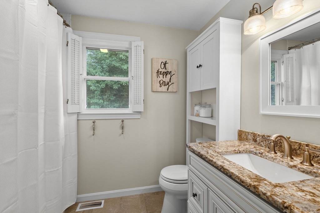 12 Enwright Way Property Photo 27