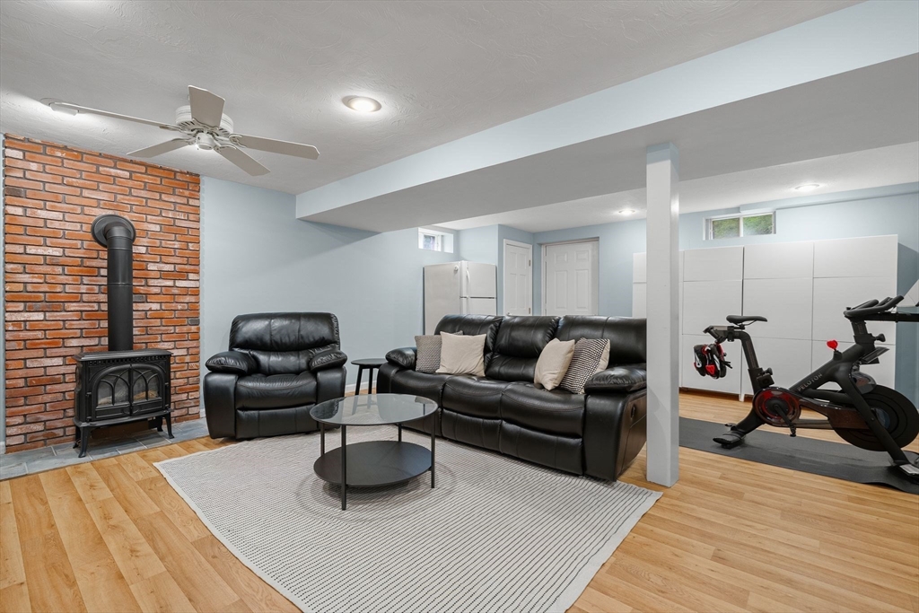 12 Enwright Way Property Photo 29