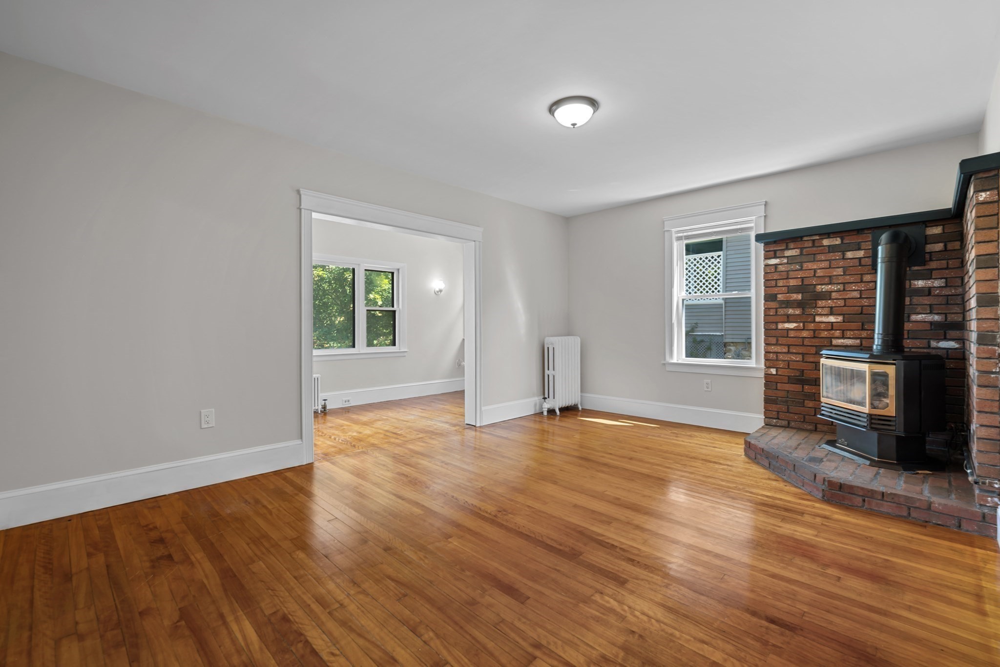 33 Clearview Ave Property Photo 6