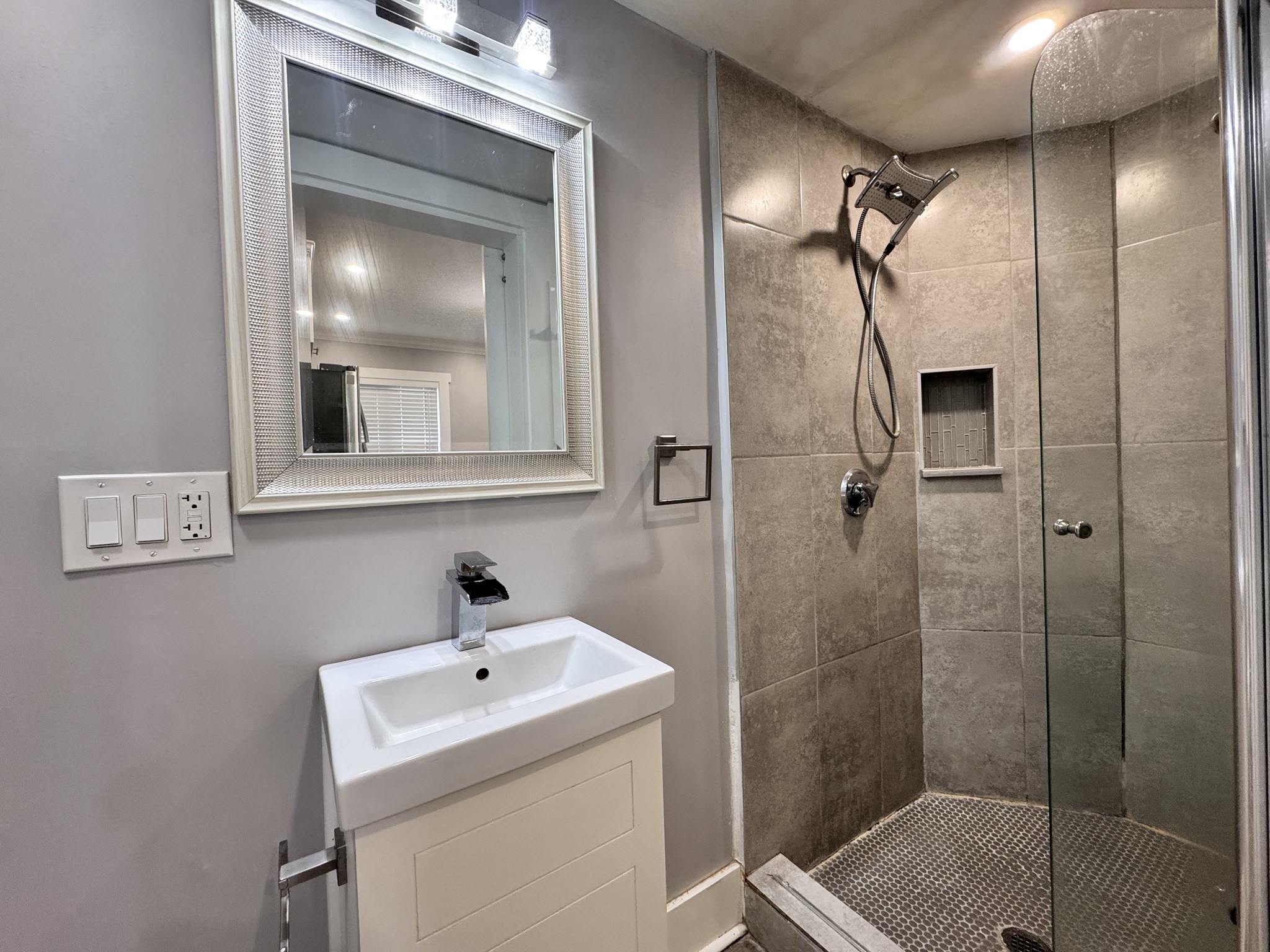 27 Plymouth St # 3 Property Photo 11