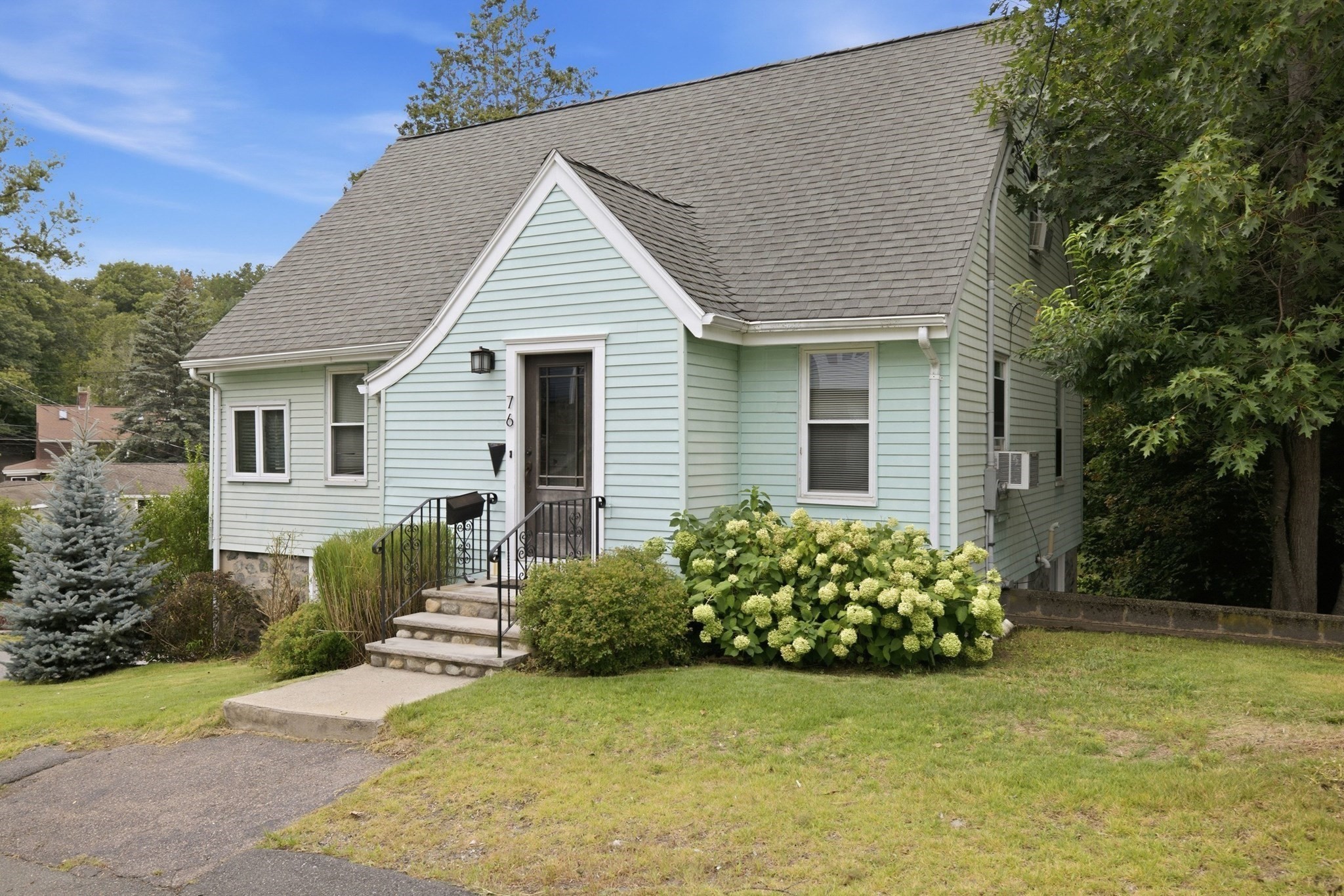 76 Woodland Rd Property Photo 1