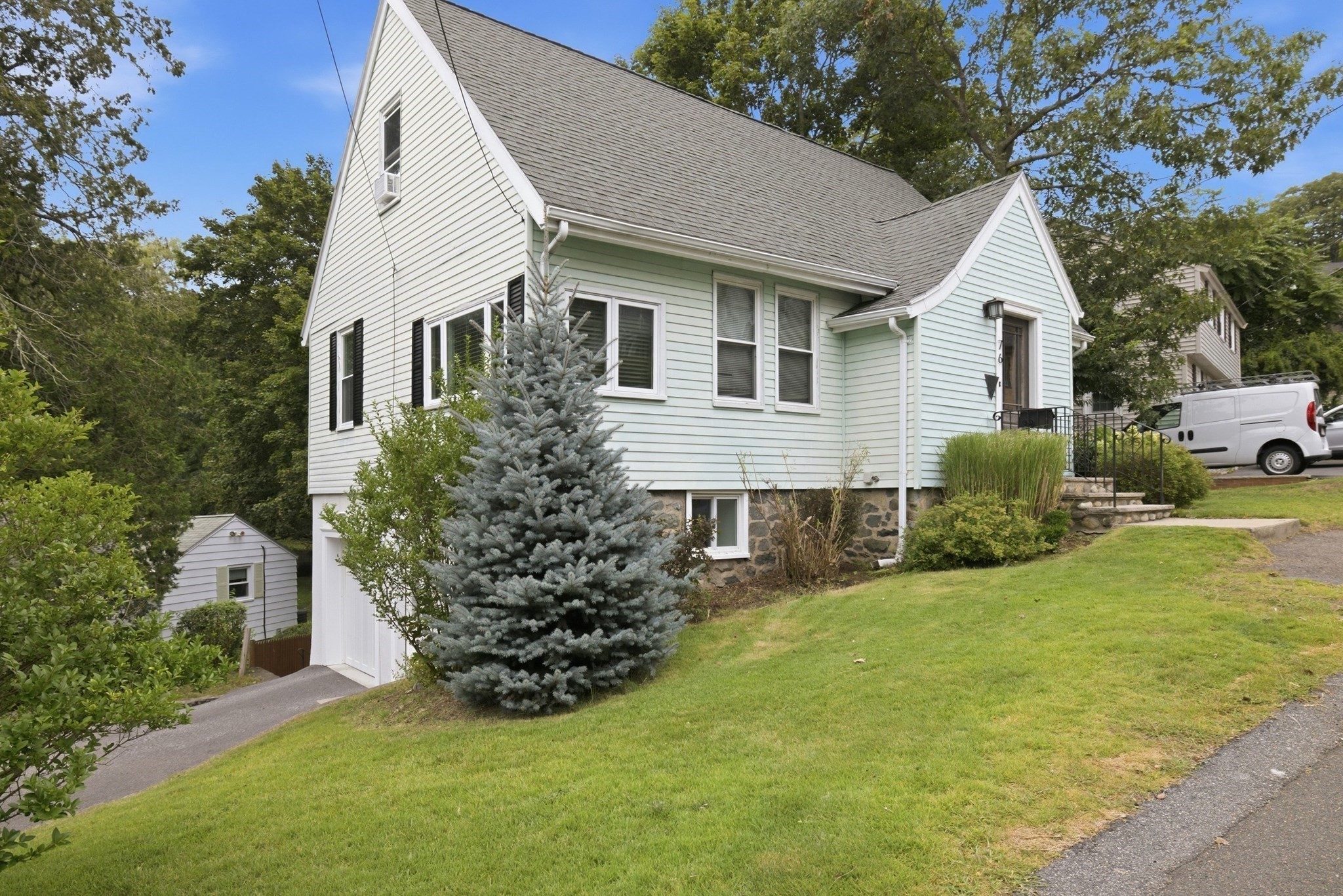 76 Woodland Rd Property Photo 9