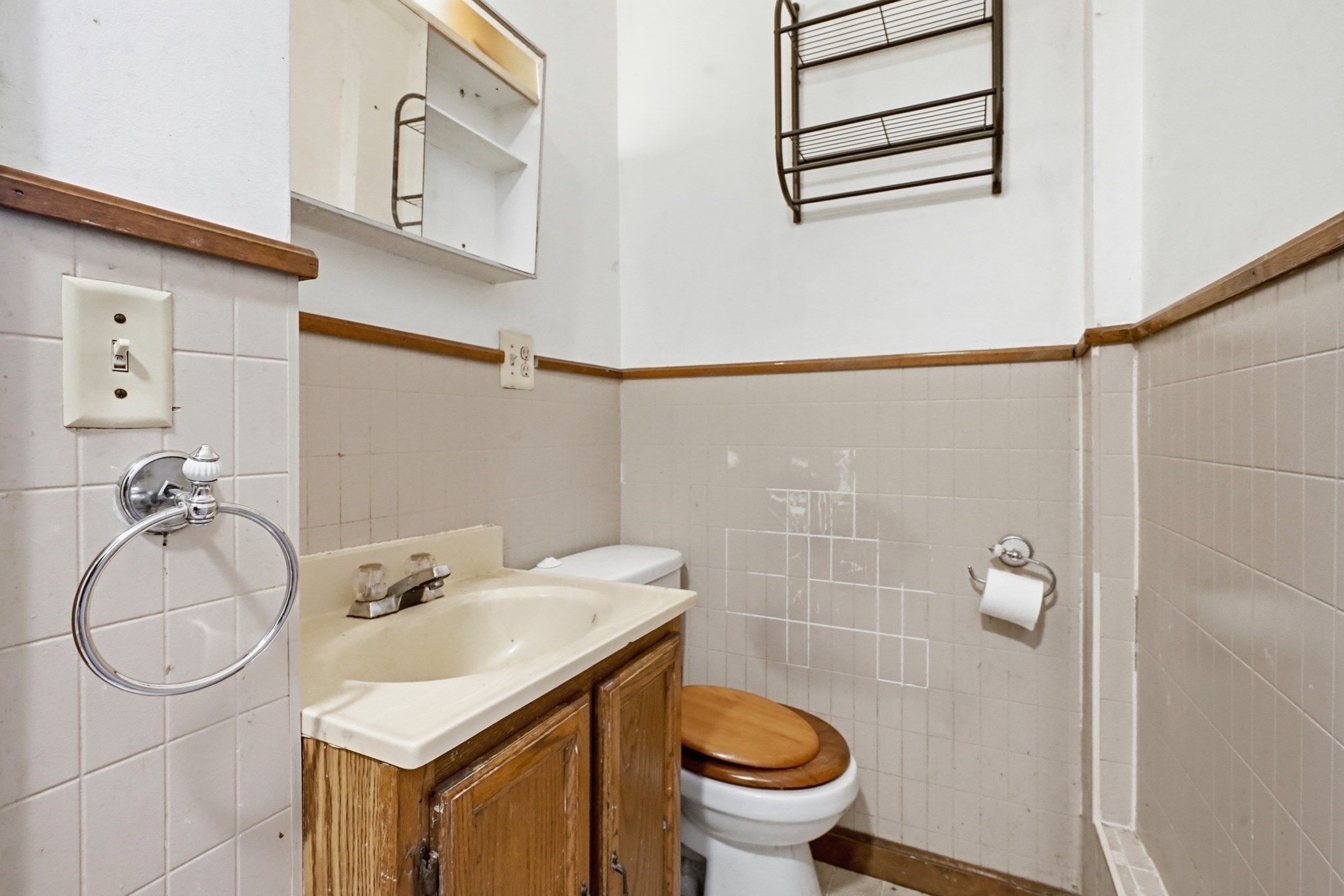 71-77 Acton St Property Photo 9