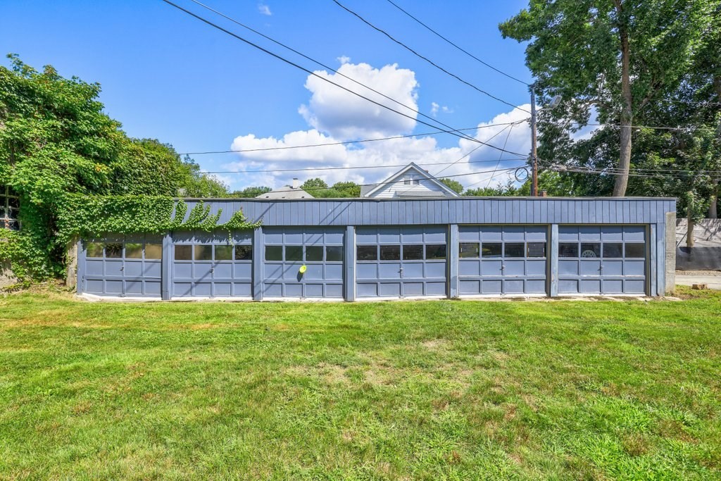 12 Richmond Ave Property Photo 6
