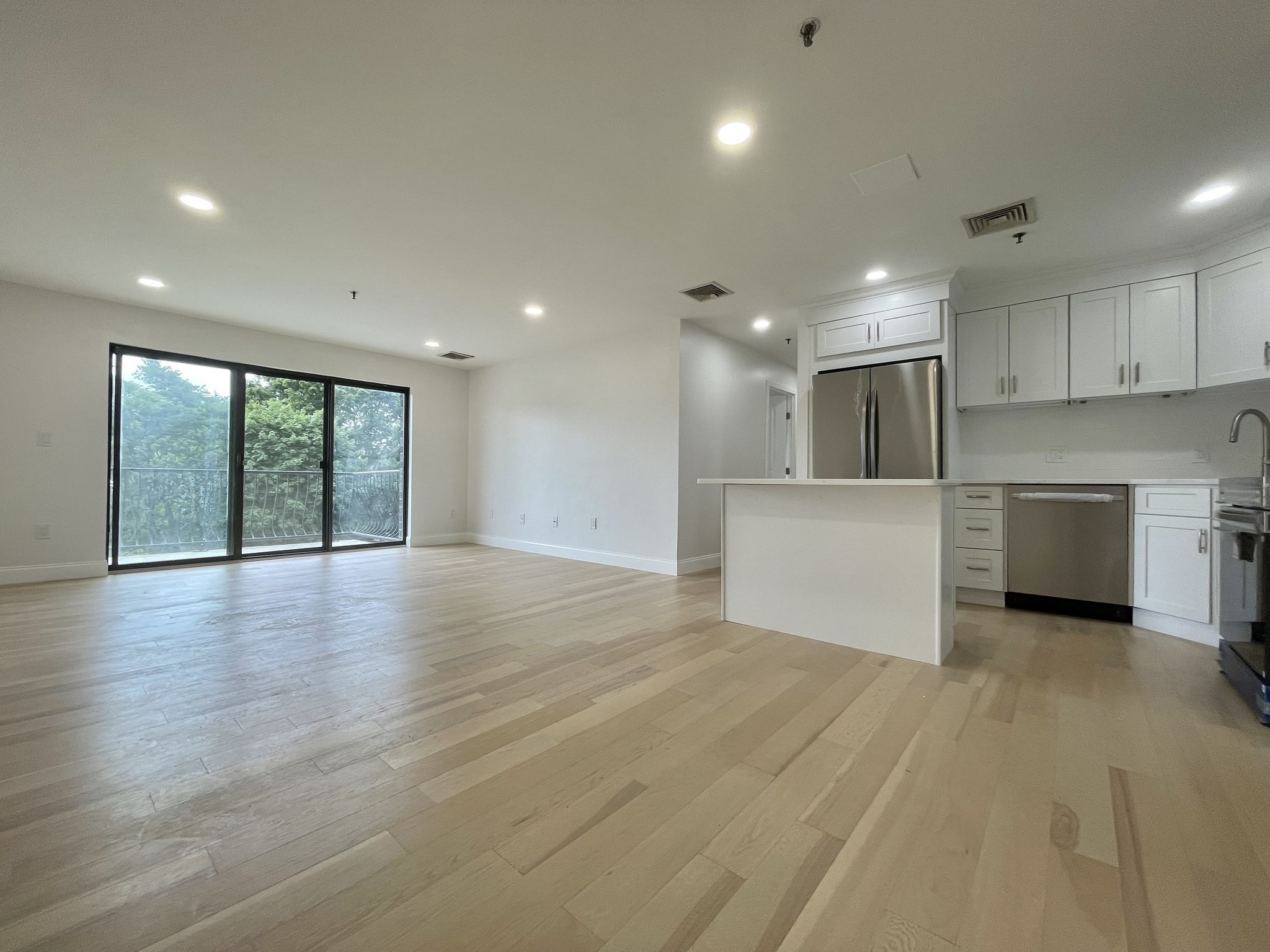 500 Washington St # 306 Property Photo 3