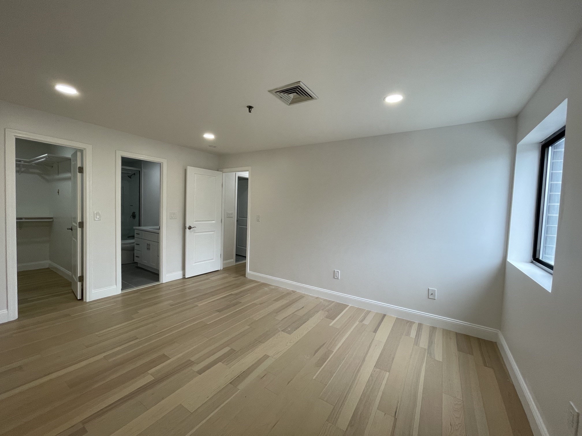 500 Washington St # 306 Property Photo 6