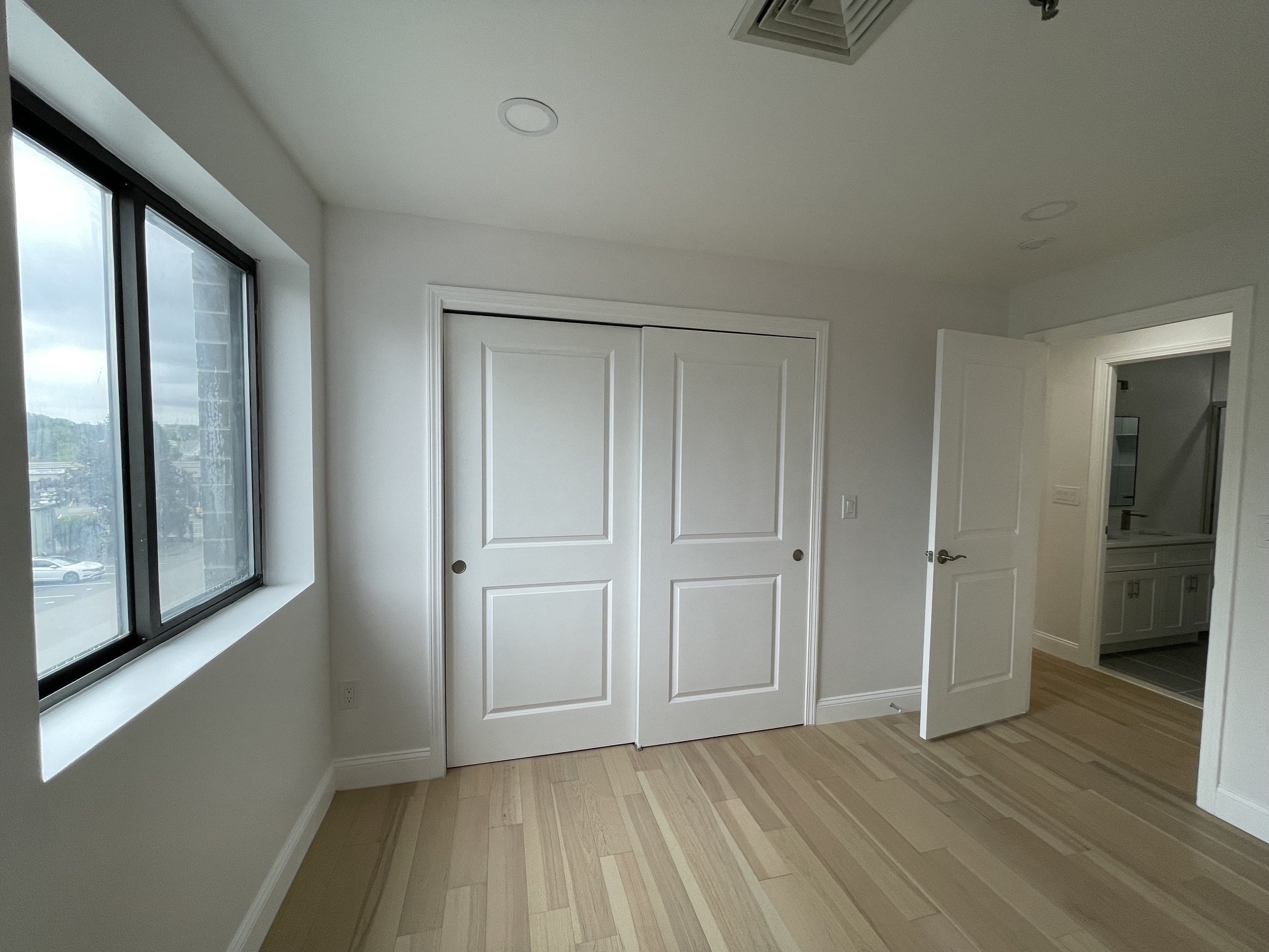 500 Washington St # 306 Property Photo 7
