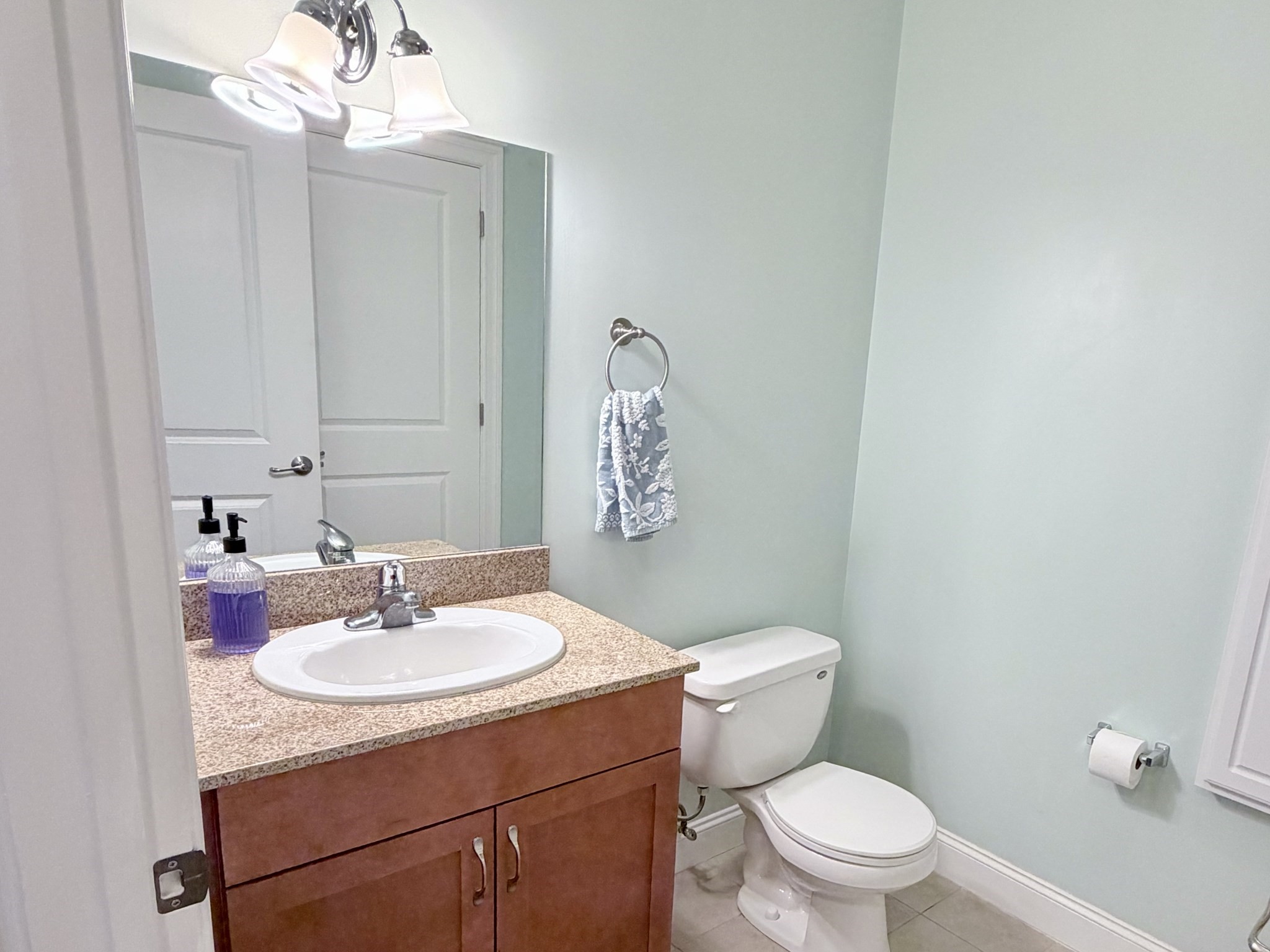 4 Harvest Dr # 323 Property Photo 16