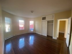 89 Ruthven Street Property Photo 7