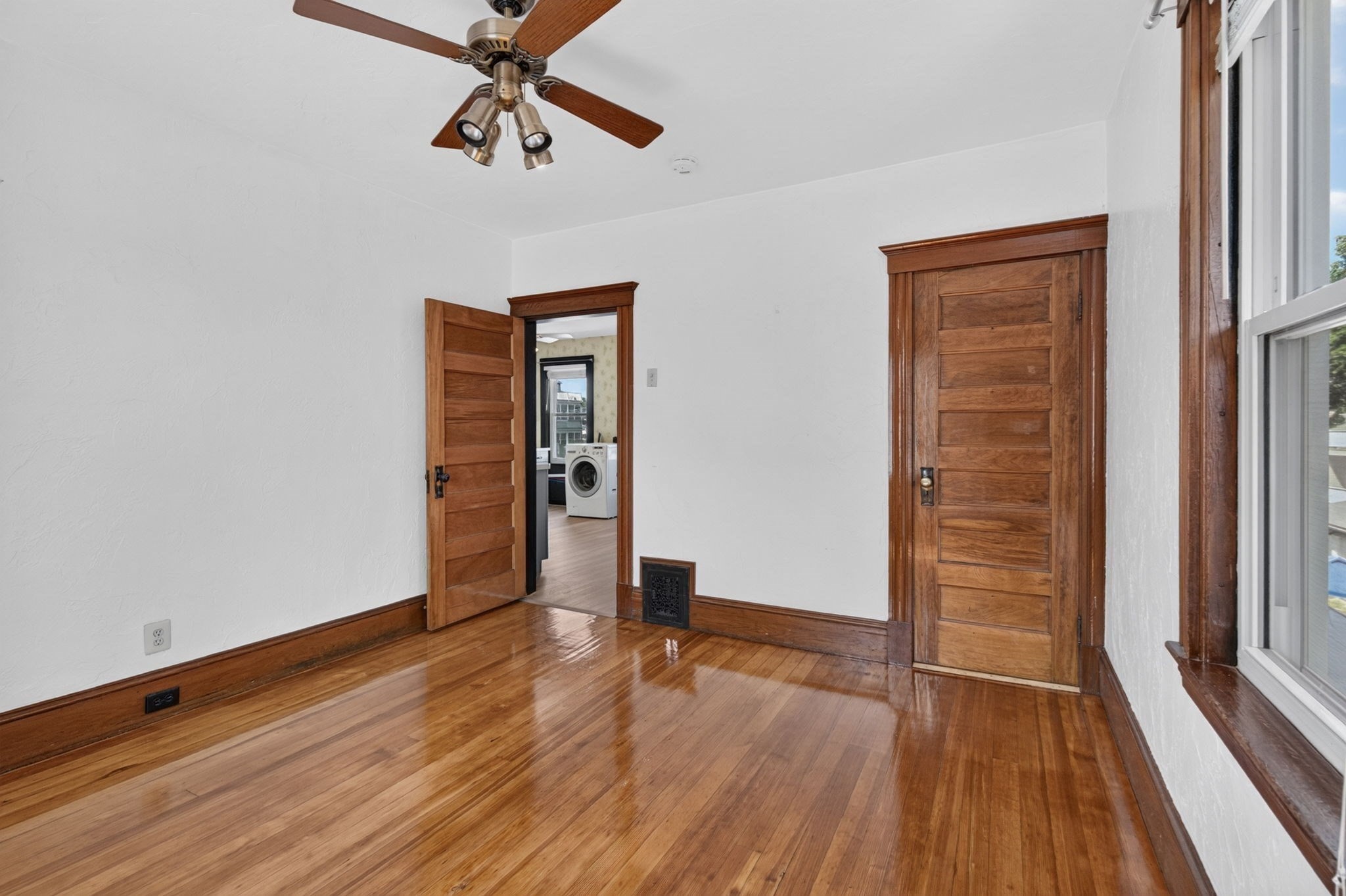 16 Bedford St Property Photo 12