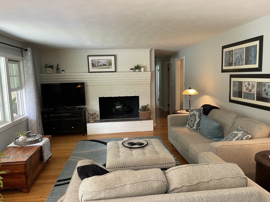 6 Meadowbrook Rd Property Photo 4