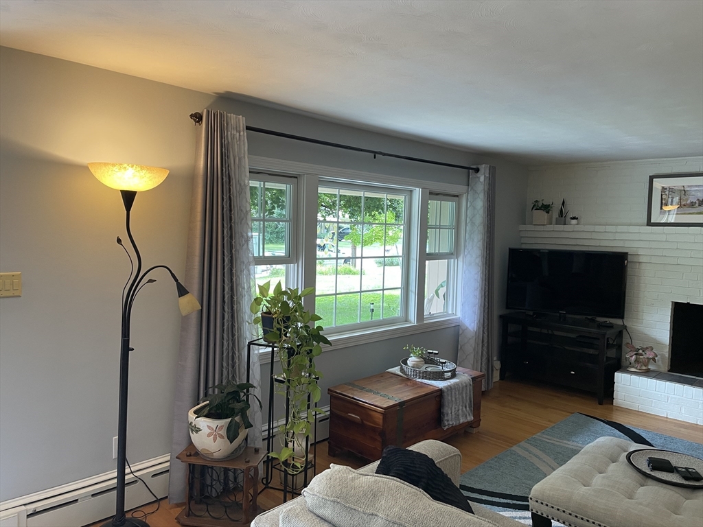 6 Meadowbrook Rd Property Photo 5