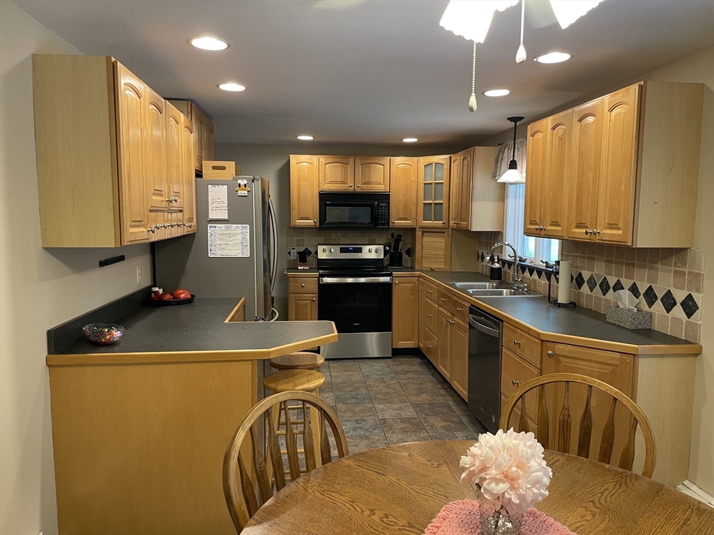 6 Meadowbrook Rd Property Photo 8