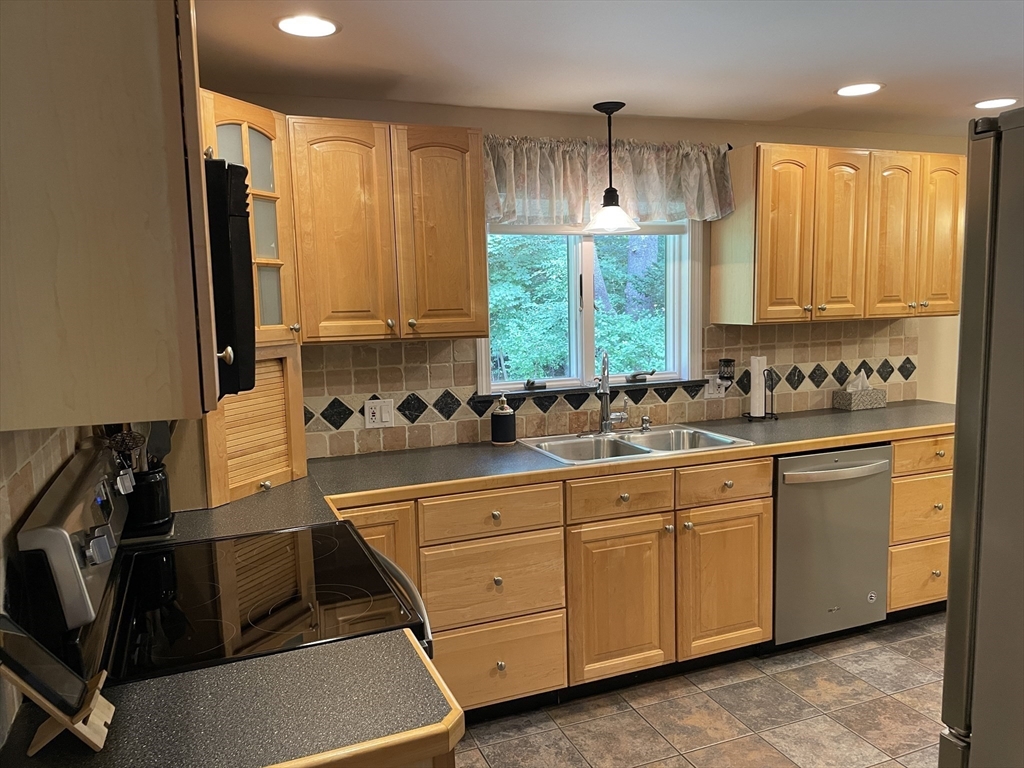 6 Meadowbrook Rd Property Photo 11