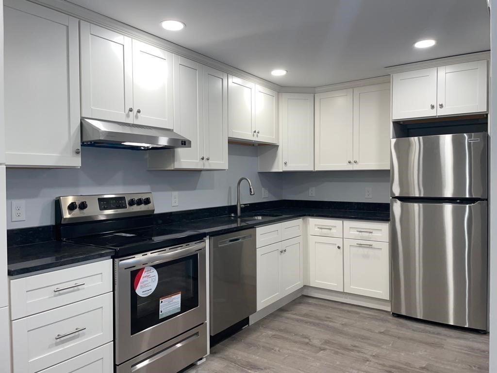 15 Cass St # 4 Property Photo 3