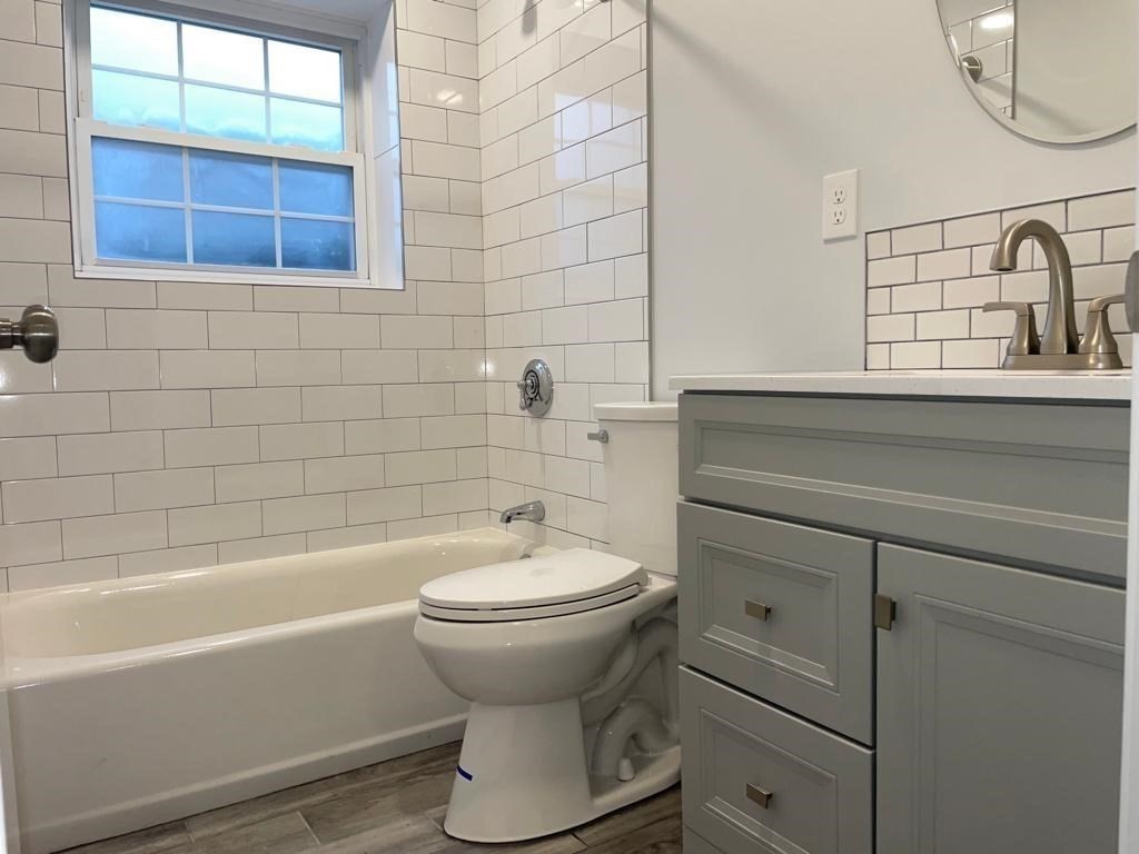 15 Cass St # 4 Property Photo 6