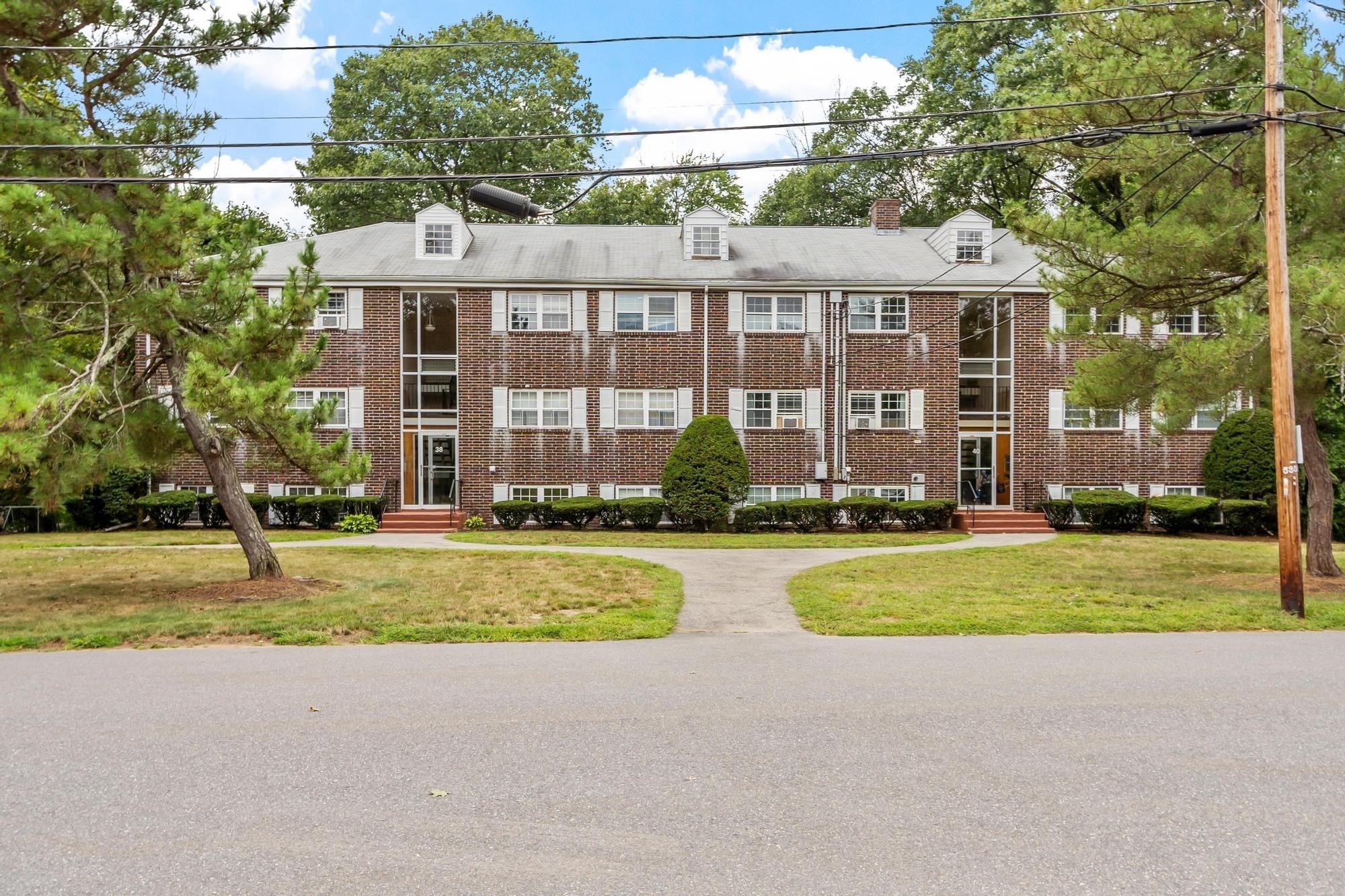 40 Edgelawn Ave # 3 Property Photo 1