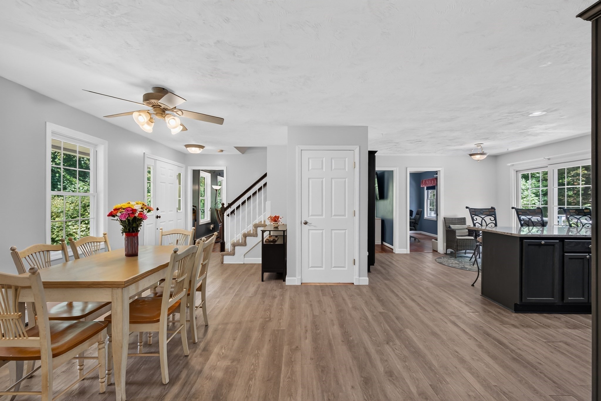 1036 Pleasant Street Property Photo 6