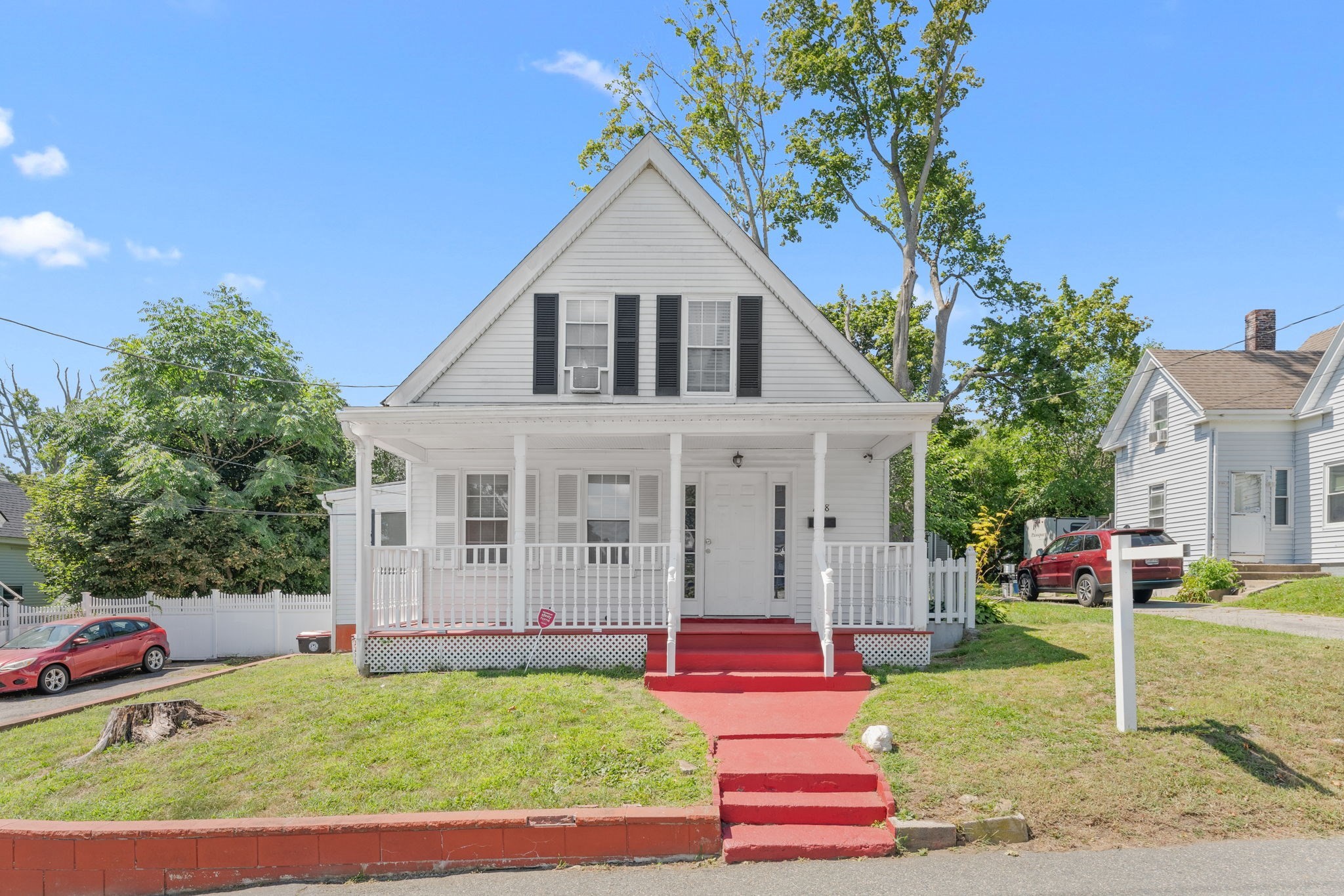 228 N Warren Ave Property Photo 1