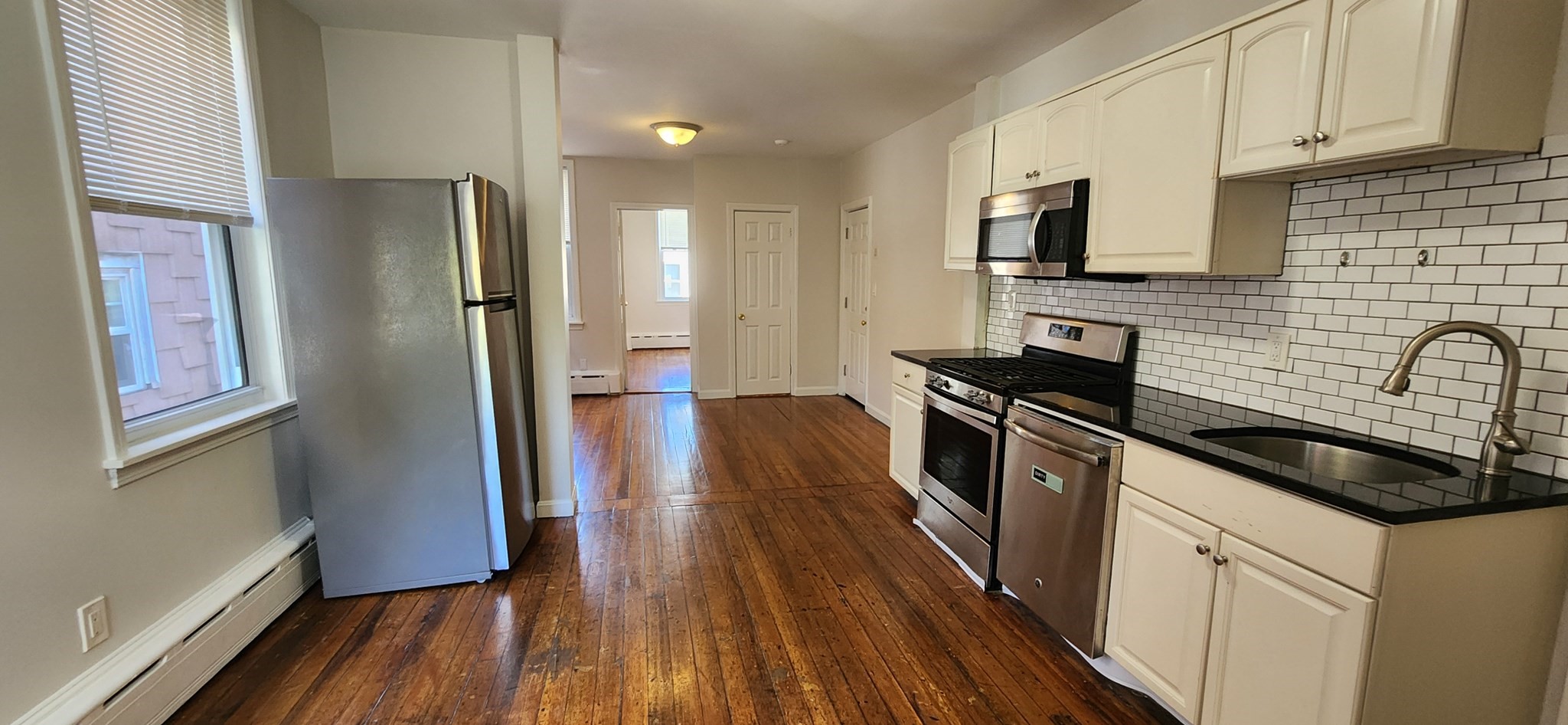 191 Maverick # 2R Property Photo 1