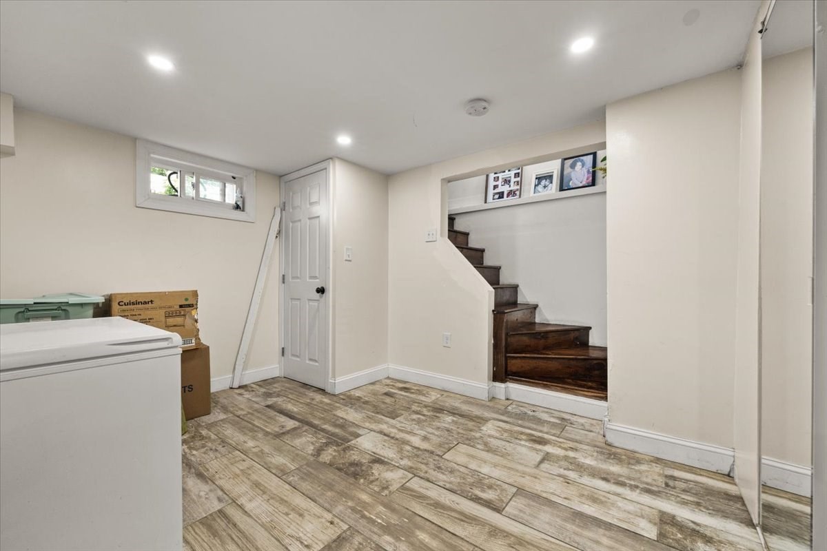 131 Longwood Ave Property Photo 23