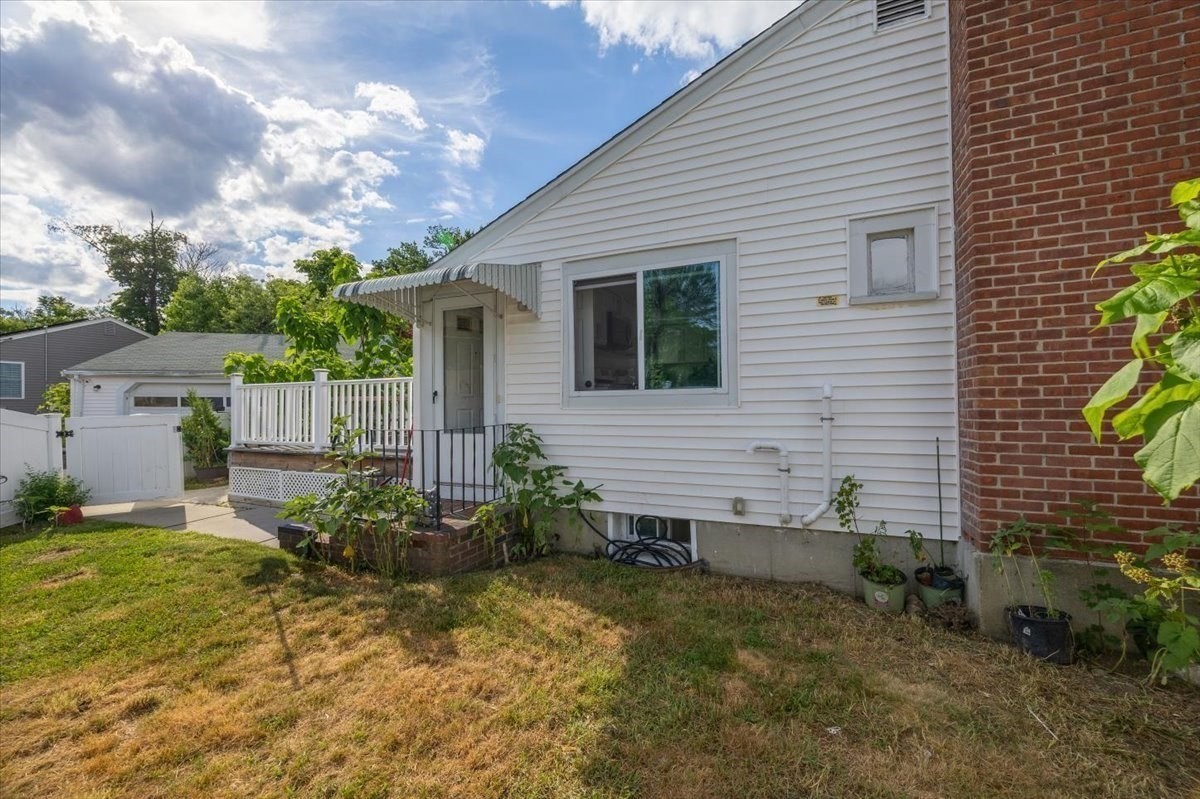 131 Longwood Ave Property Photo 29