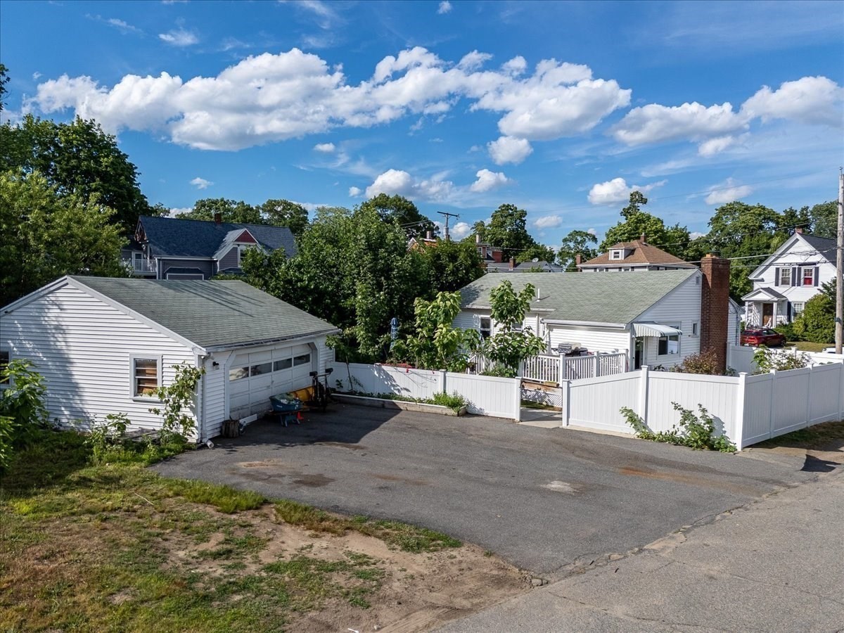 131 Longwood Ave Property Photo 33