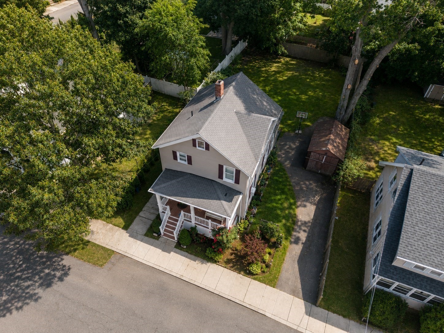 253 Garden St Property Photo 11