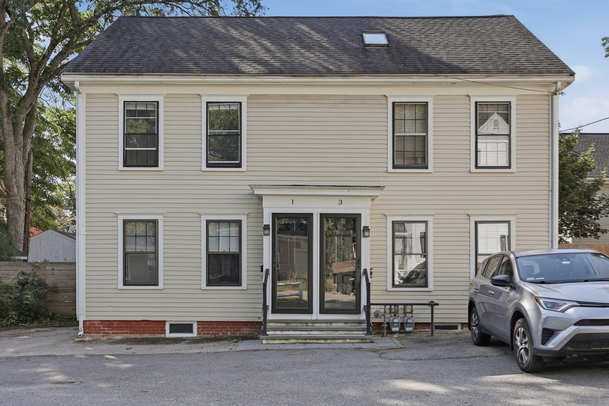 1 Lincoln Ct # 1 Property Photo 1