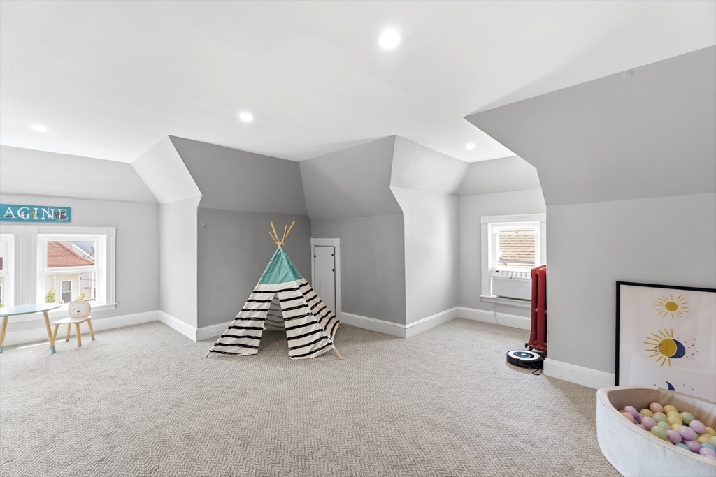 19 Gilmore St Property Photo 35